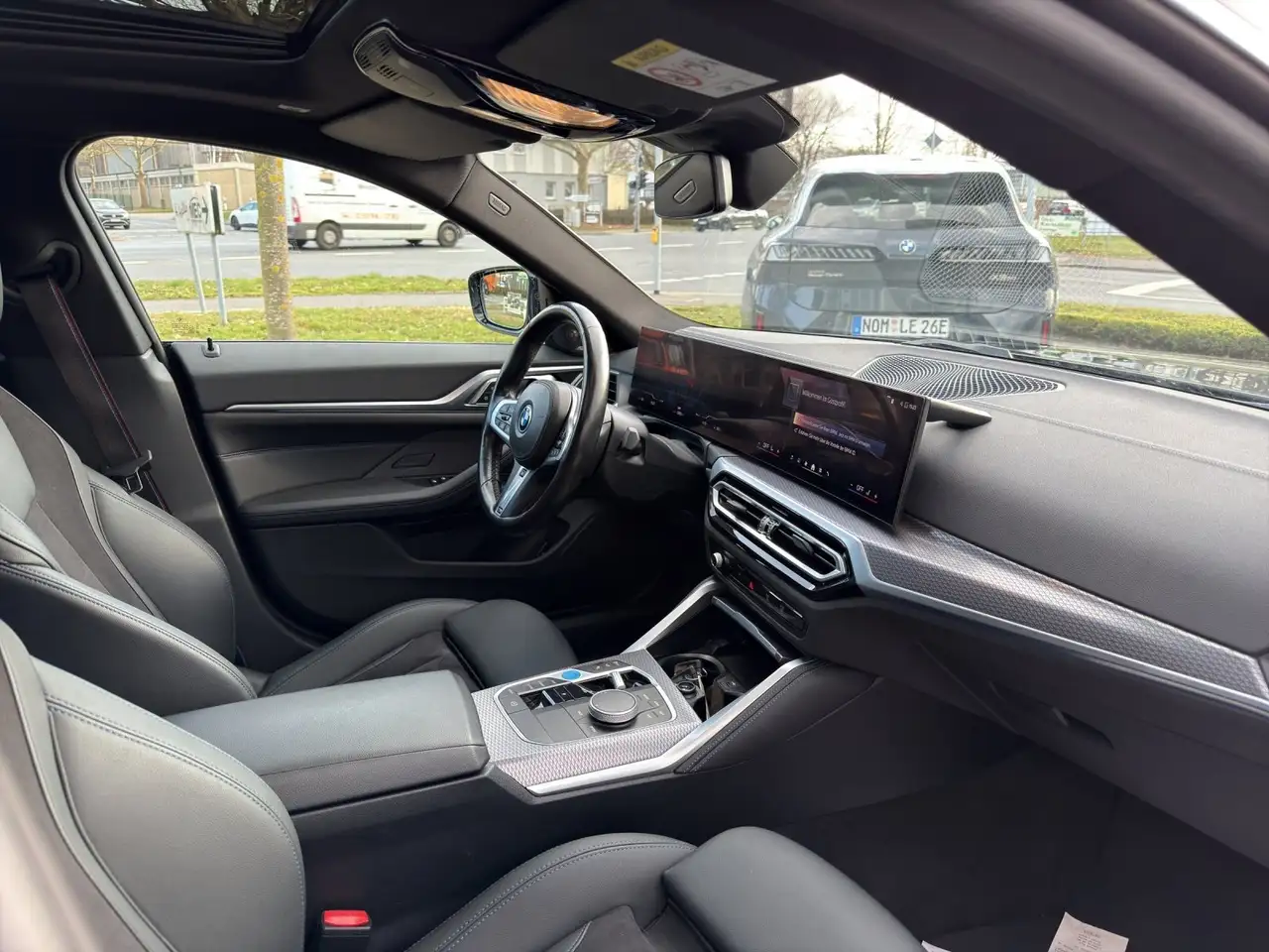 BMW i4 eDrive40 M Sport Pro/Glasdach/DrivingPro/Parking+/ 11