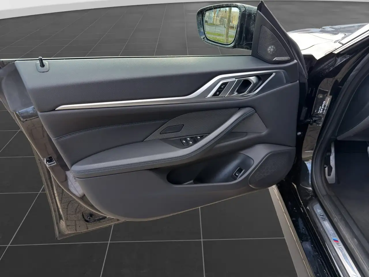 BMW i4 eDrive40 M Sport Pro/Glasdach/DrivingPro/Parking+/ 10