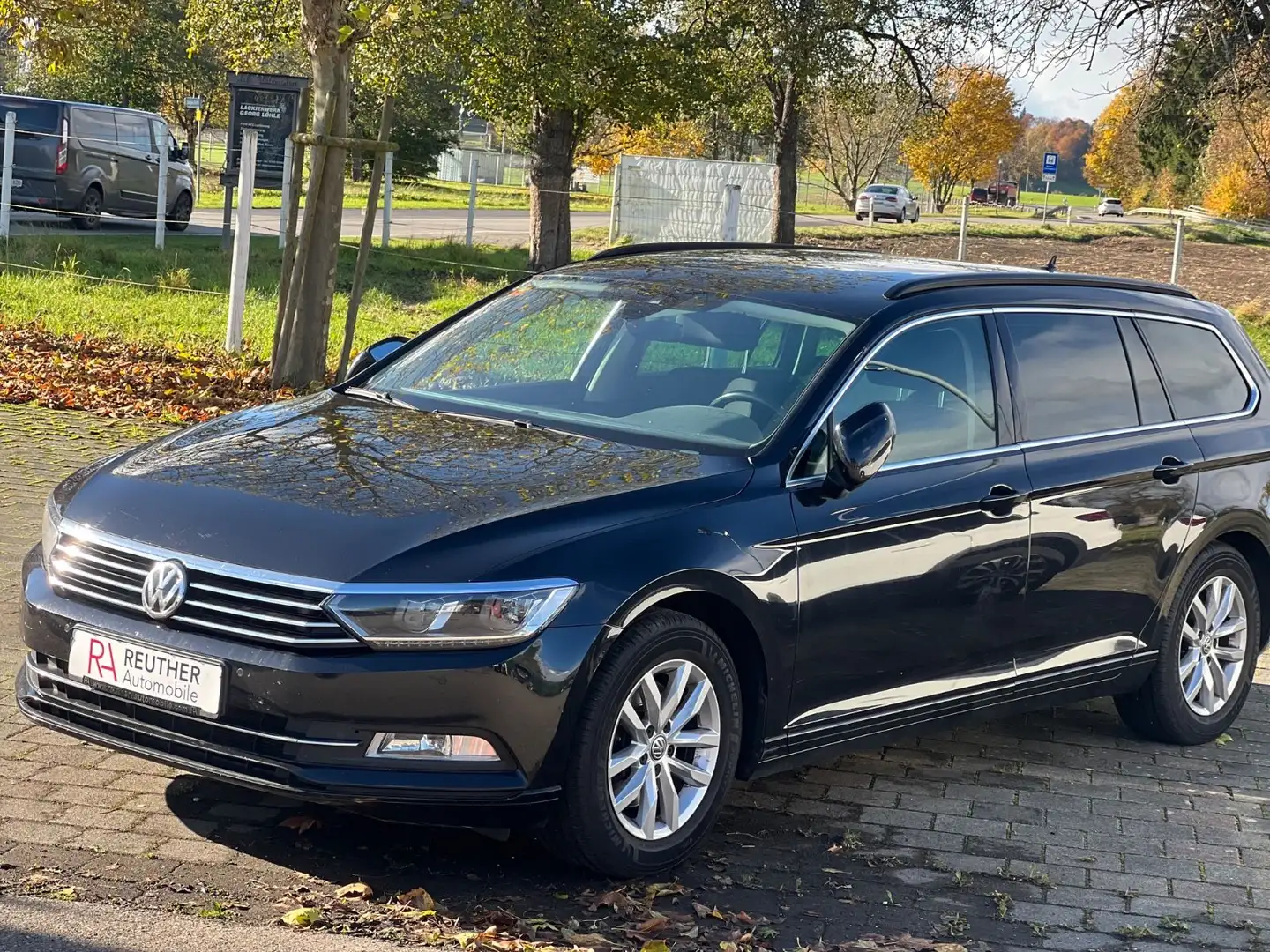 Volkswagen Passat Variant Comfortl 2.0 TDI*HU NEU*NAVI*1.HD Schwarz - 1