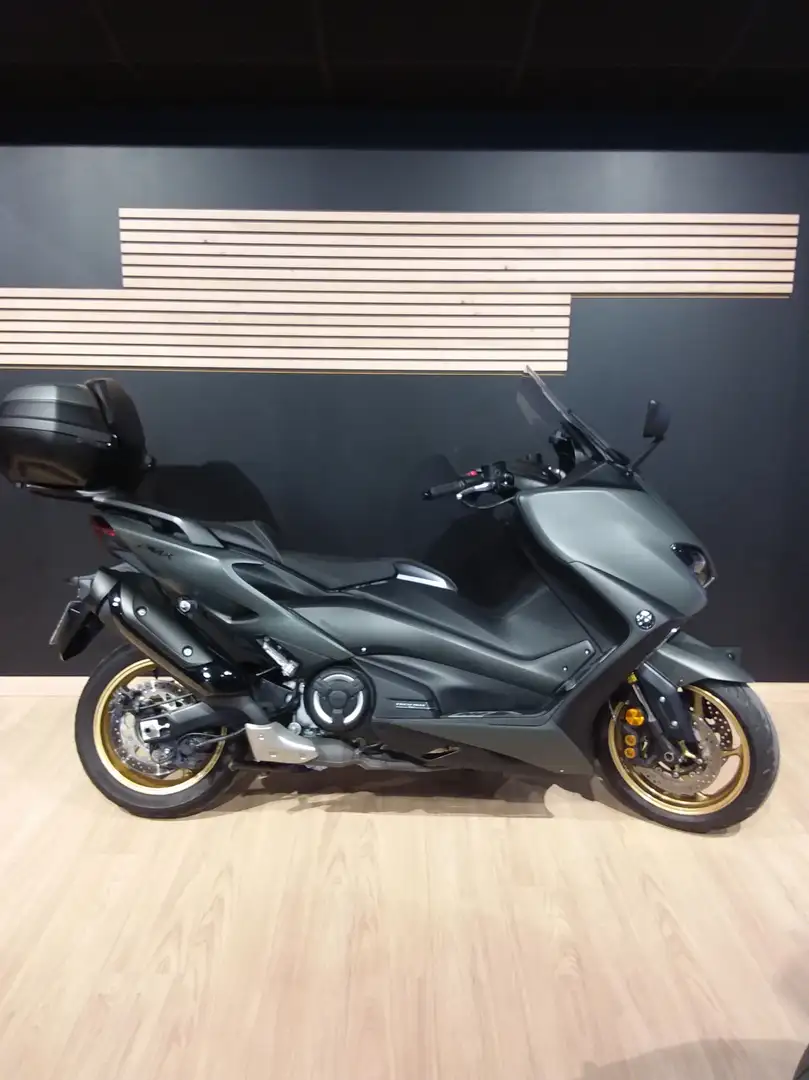 Yamaha TMAX 560 Gris - 1