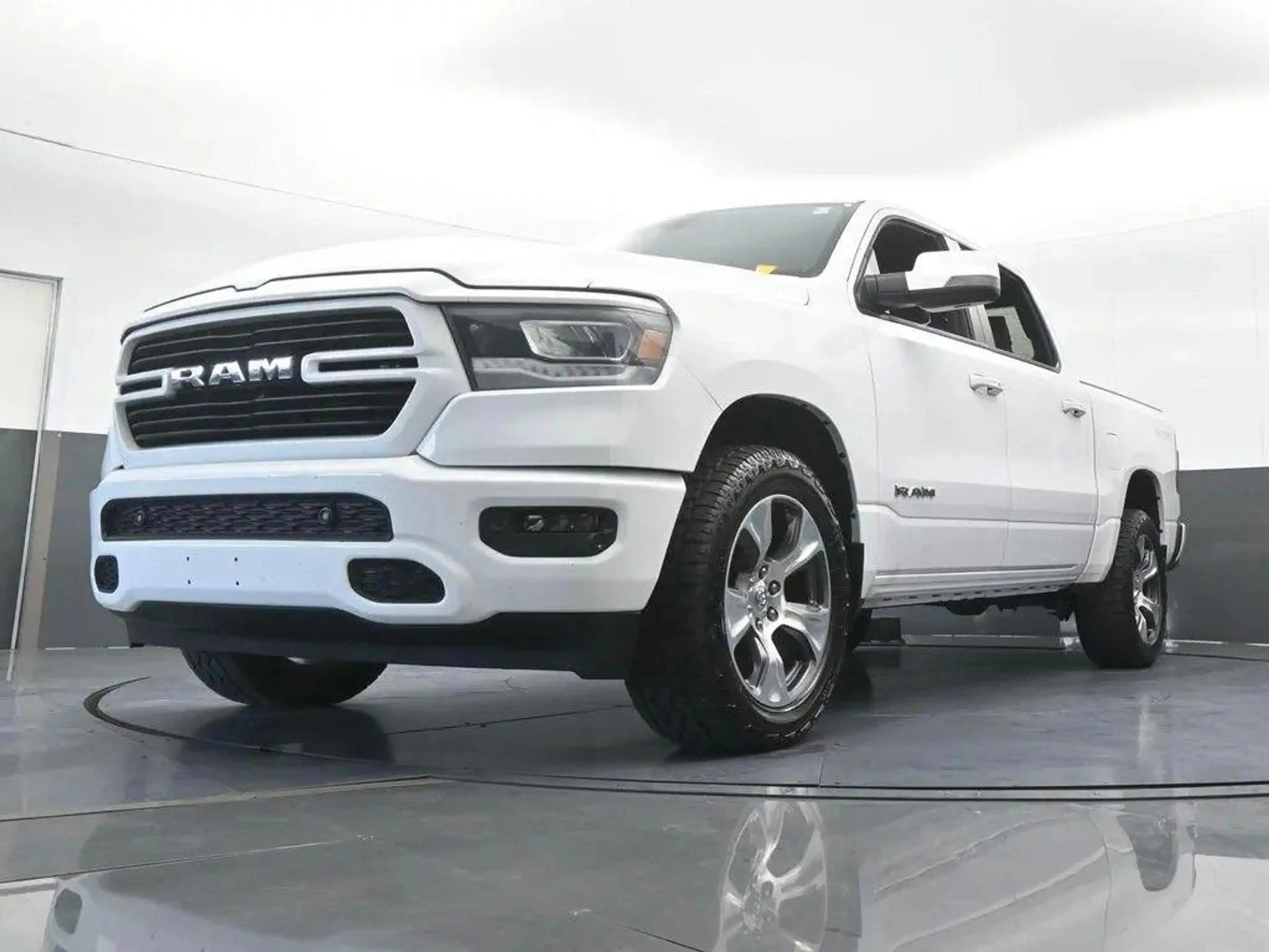 Dodge RAM Ram 1500 5.7L Laramie Sport unfallfrei 4X4 5,7