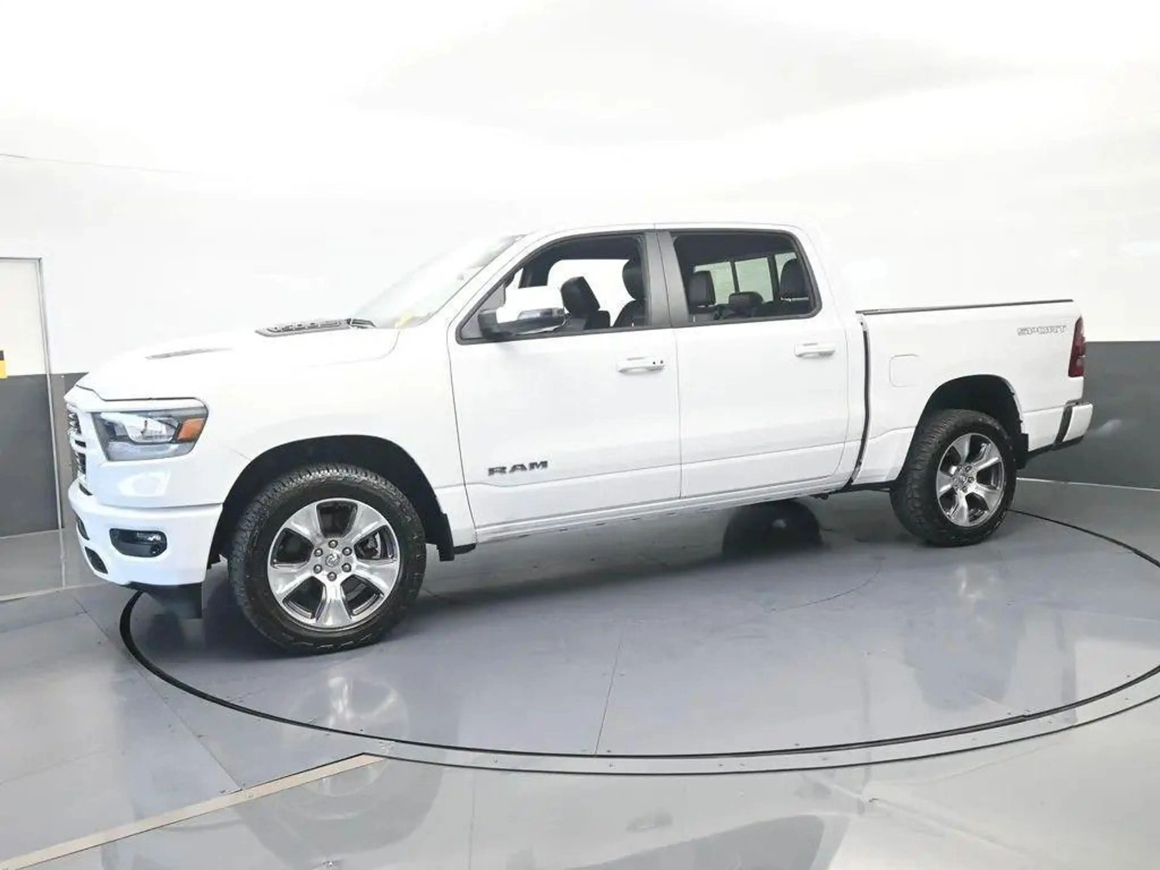 Dodge RAM Ram 1500 5.7L Laramie Sport unfallfrei 4X4 5,7 — photo 3