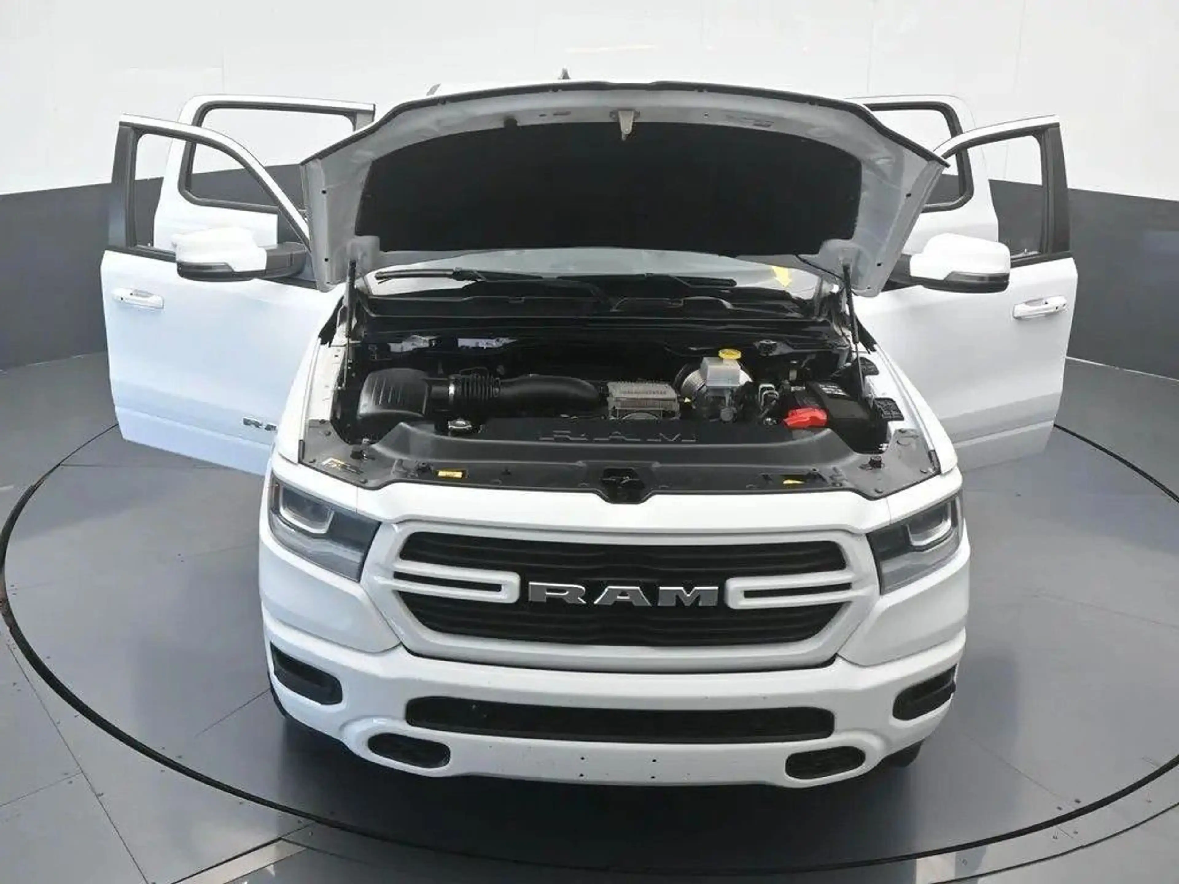 Dodge RAM Ram 1500 5.7L Laramie Sport unfallfrei 4X4 5,7 — photo 4
