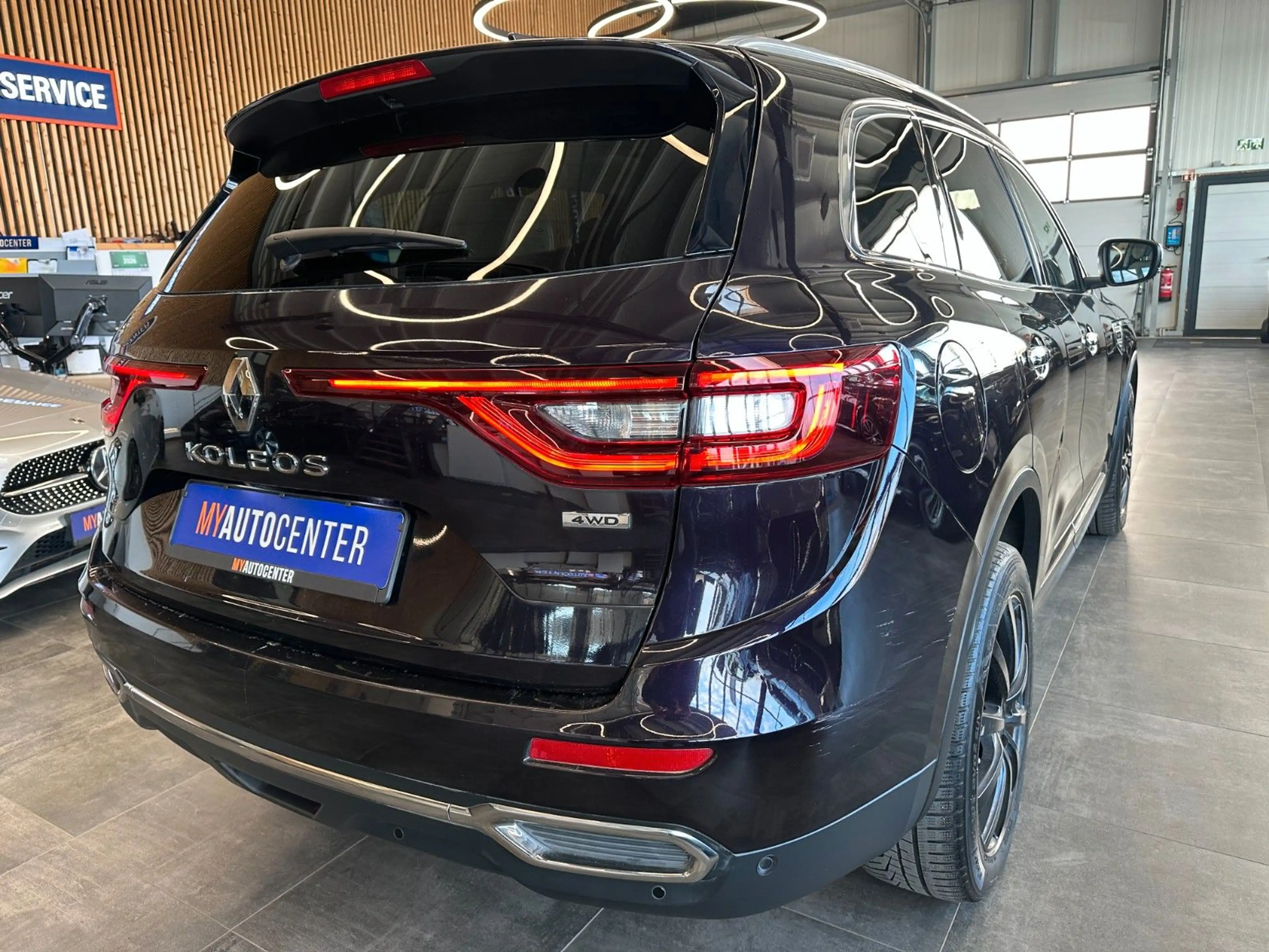 Renault Koleos Initiale Paris 4x4 *LED*Kamera*Pano* — photo 2