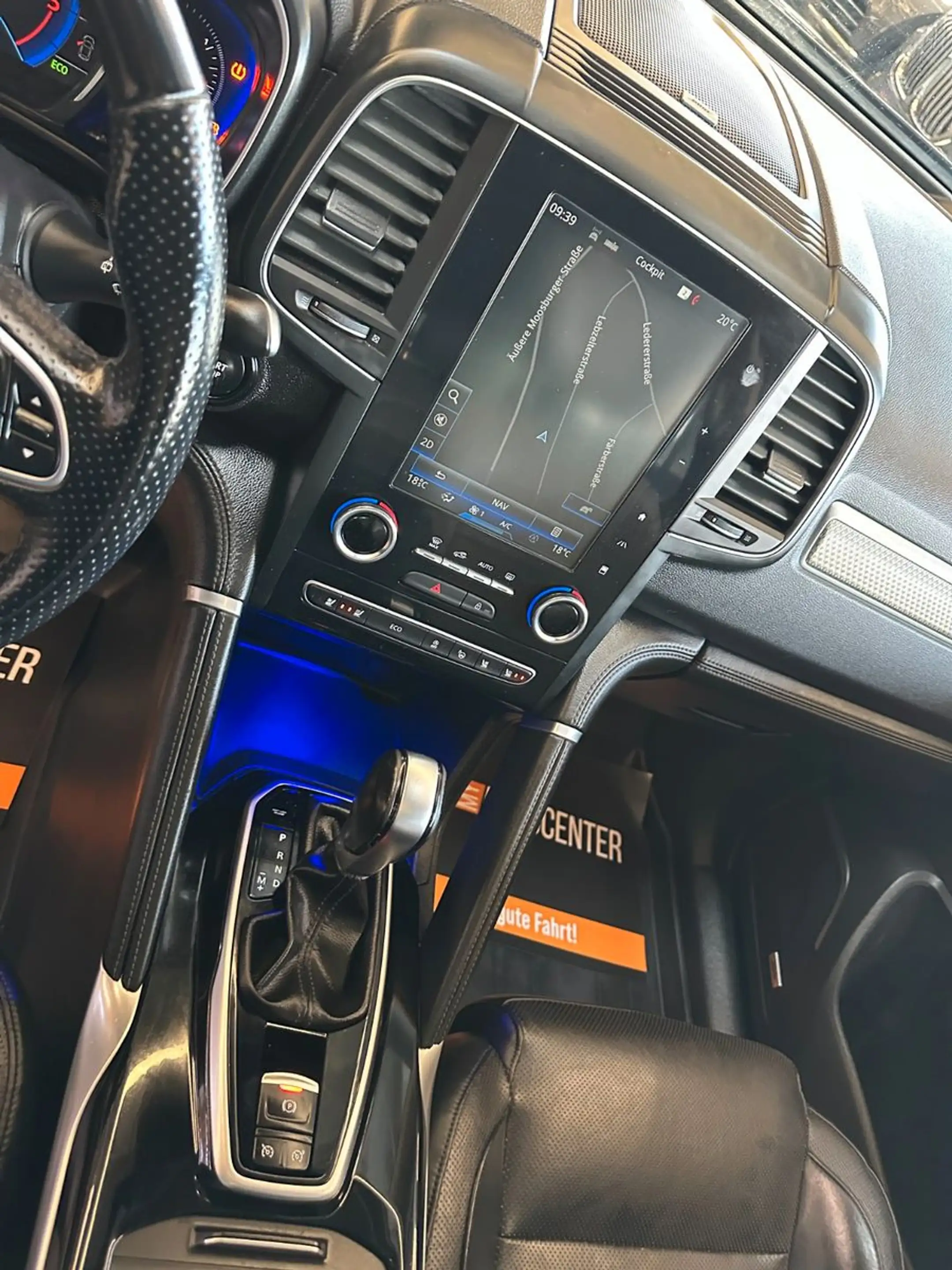 Renault Koleos Initiale Paris 4x4 *LED*Kamera*Pano* — photo 12