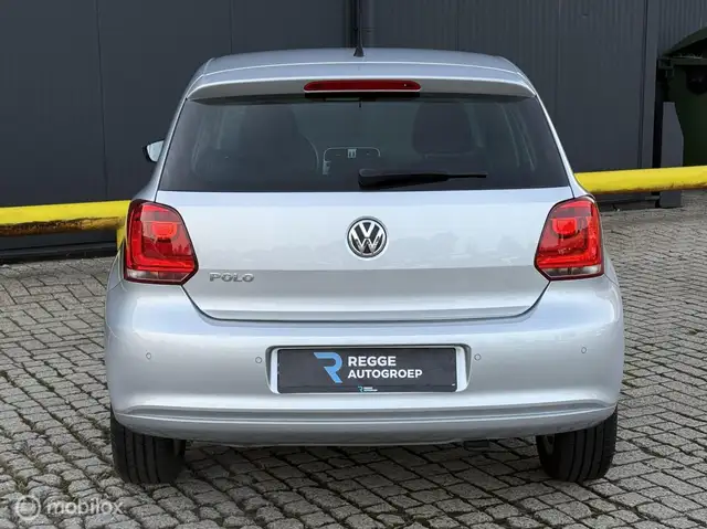 Volkswagen Polo view 8