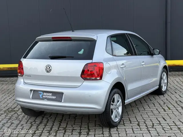 Volkswagen Polo view 3