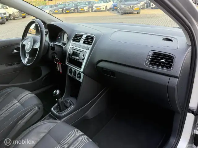 Volkswagen Polo view 13