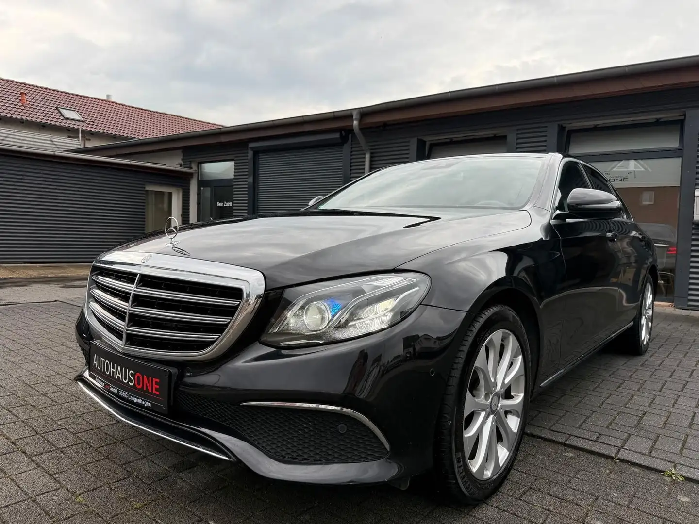 Mercedes-Benz E 350 d EXCLUSIVE VOLLEDER/WIEDESCREEN/STANDHZG. Black - 1