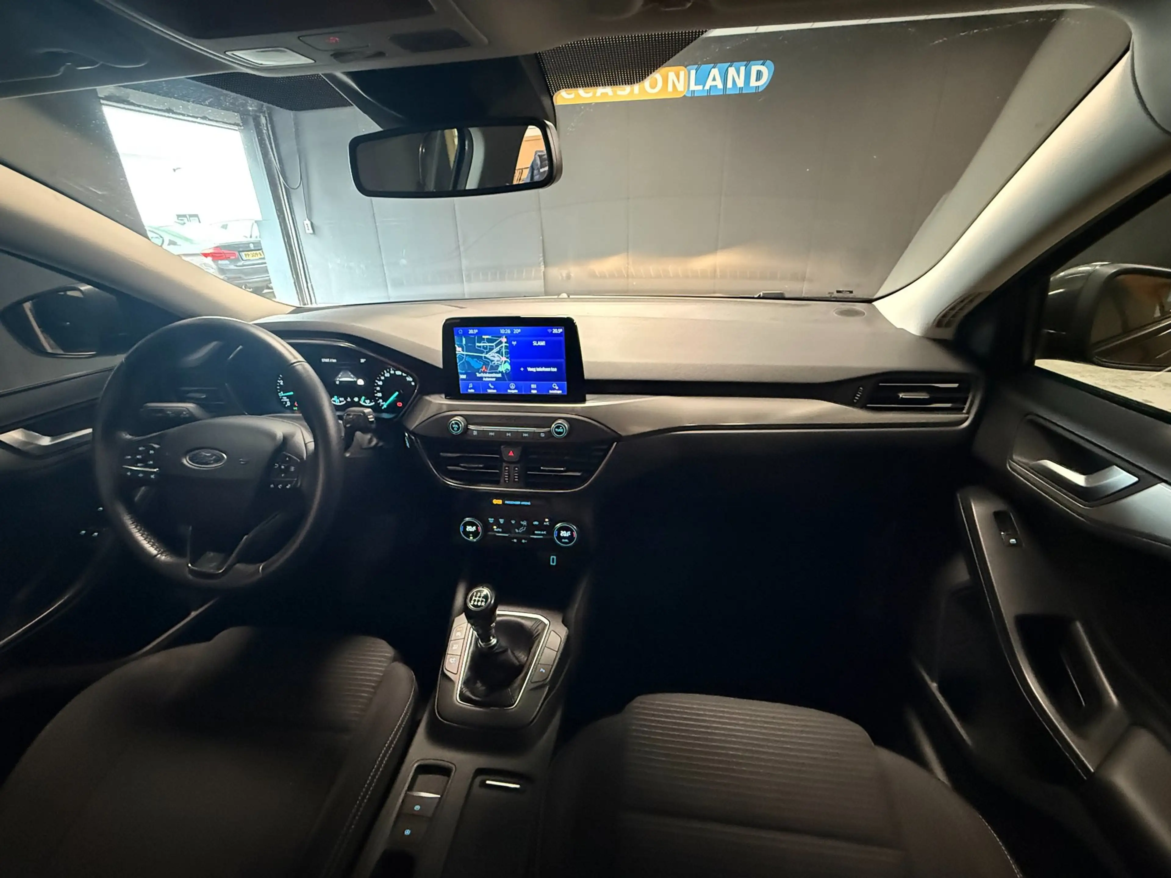 Ford Focus 1.0 EcoBoost ST Line Business|PDC|KEYLESS|CRUISE|S — photo 12