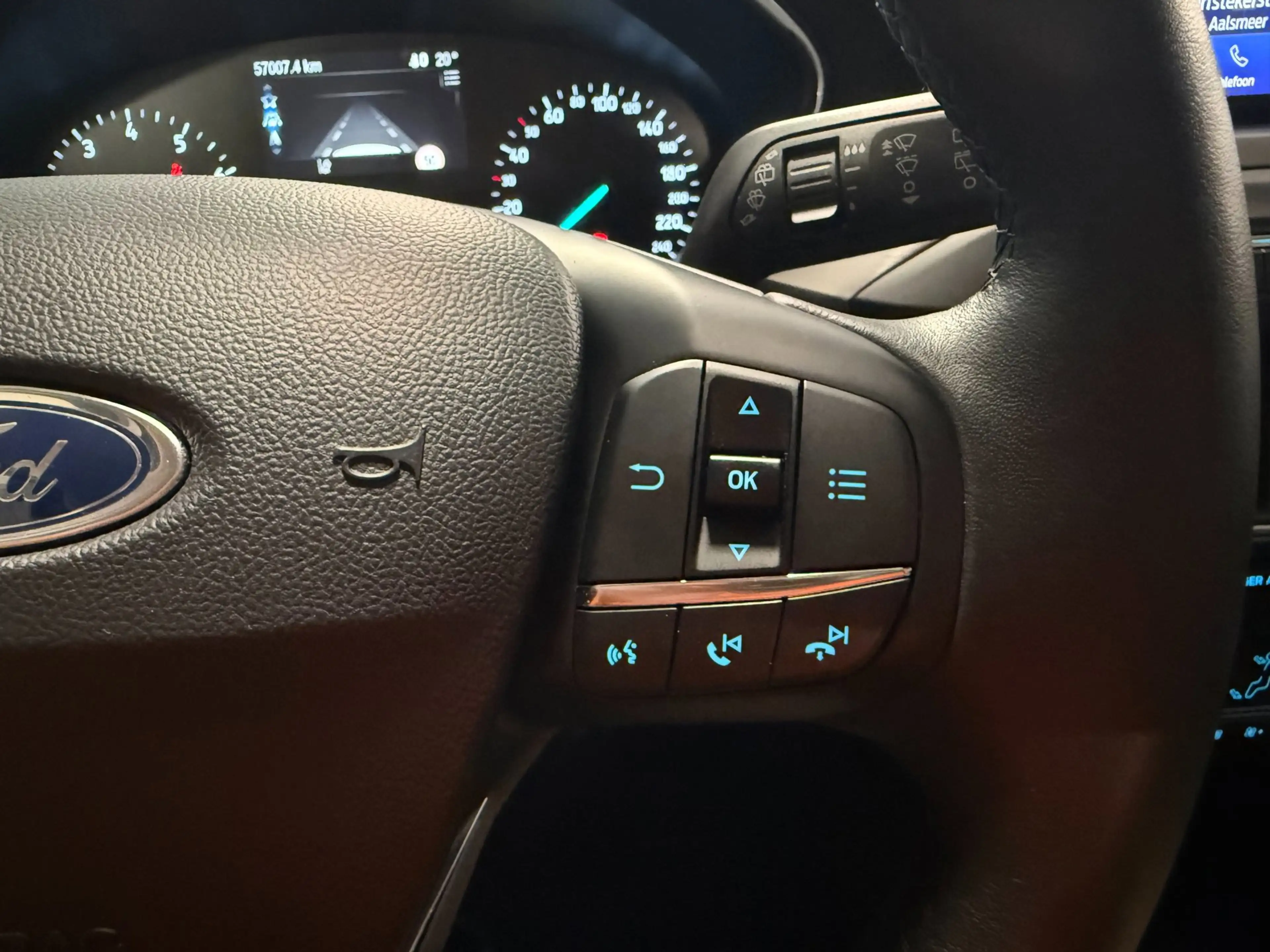 Ford Focus 1.0 EcoBoost ST Line Business|PDC|KEYLESS|CRUISE|S — photo 17