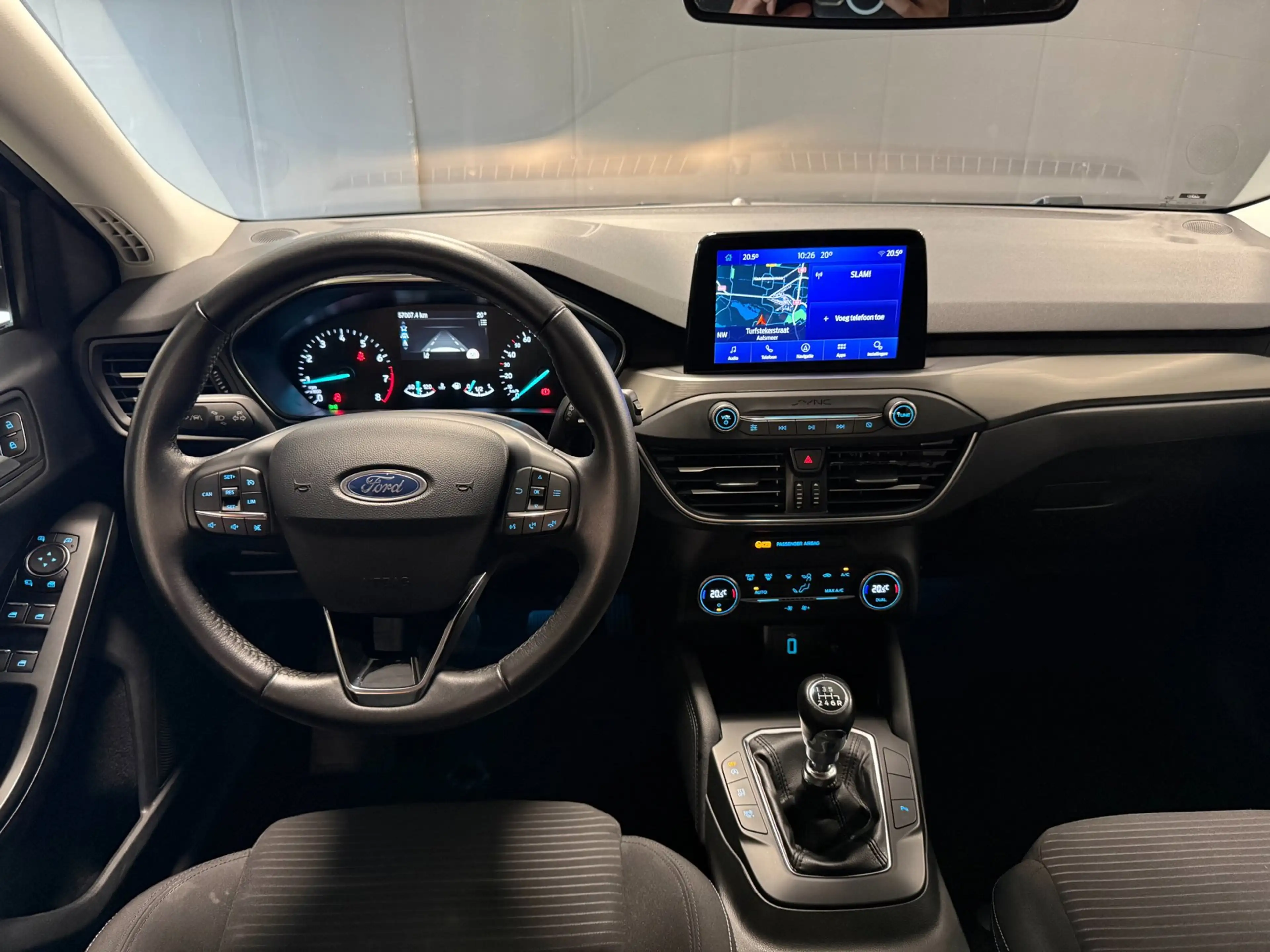 Ford Focus 1.0 EcoBoost ST Line Business|PDC|KEYLESS|CRUISE|S — photo 10