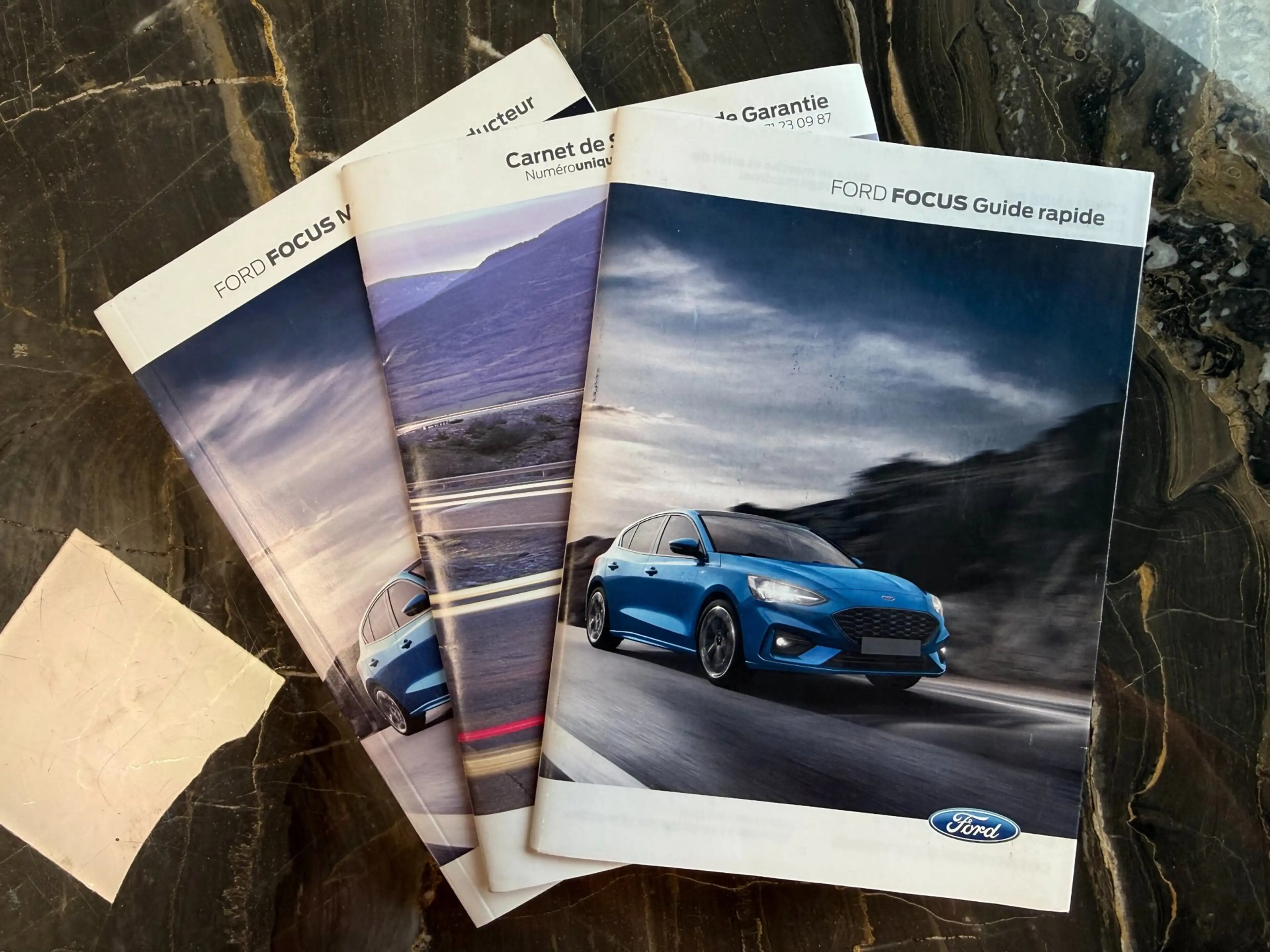 Ford Focus 1.0 EcoBoost ST Line Business|PDC|KEYLESS|CRUISE|S — photo 38
