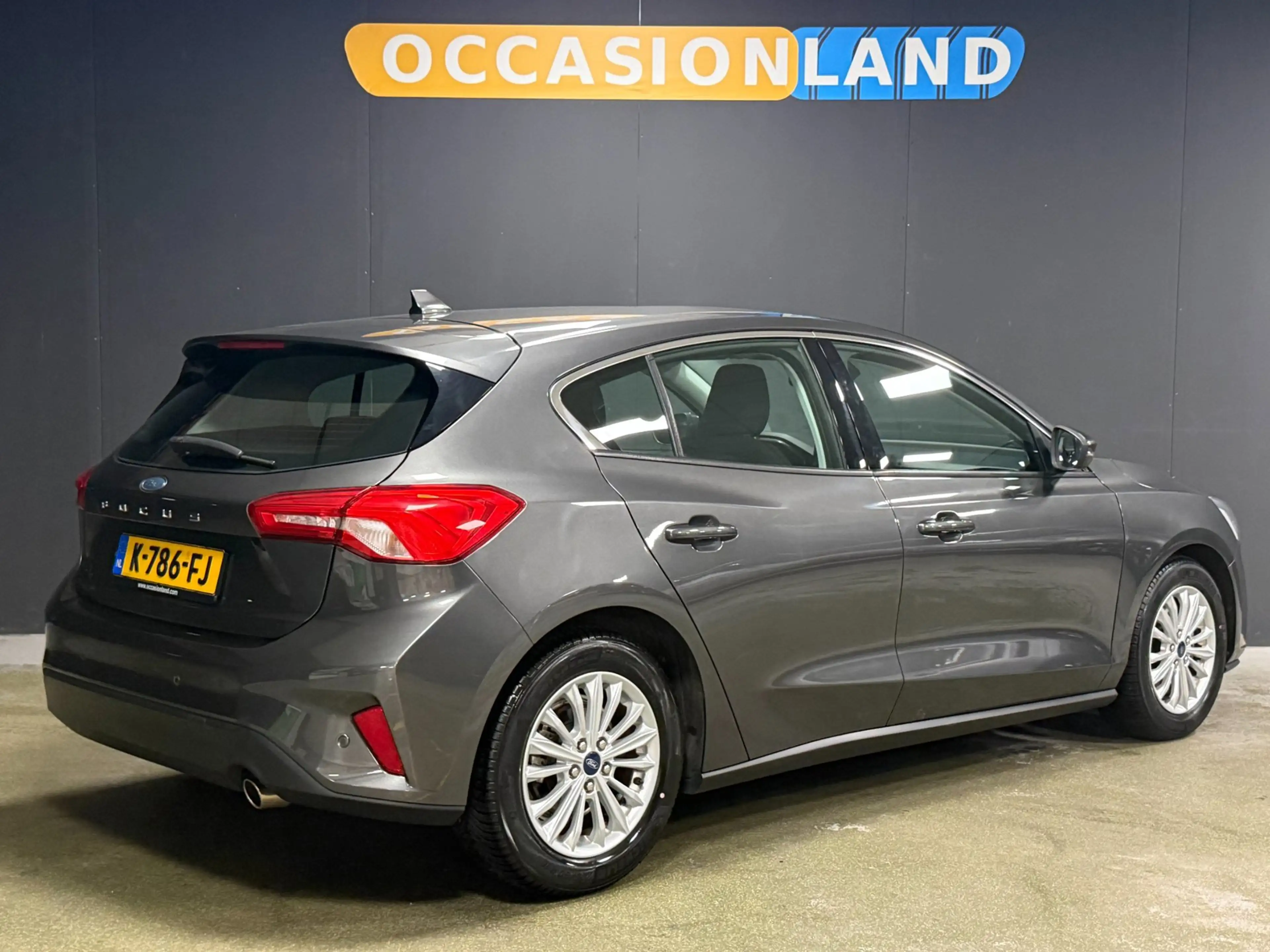 Ford Focus 1.0 EcoBoost ST Line Business|PDC|KEYLESS|CRUISE|S — photo 2