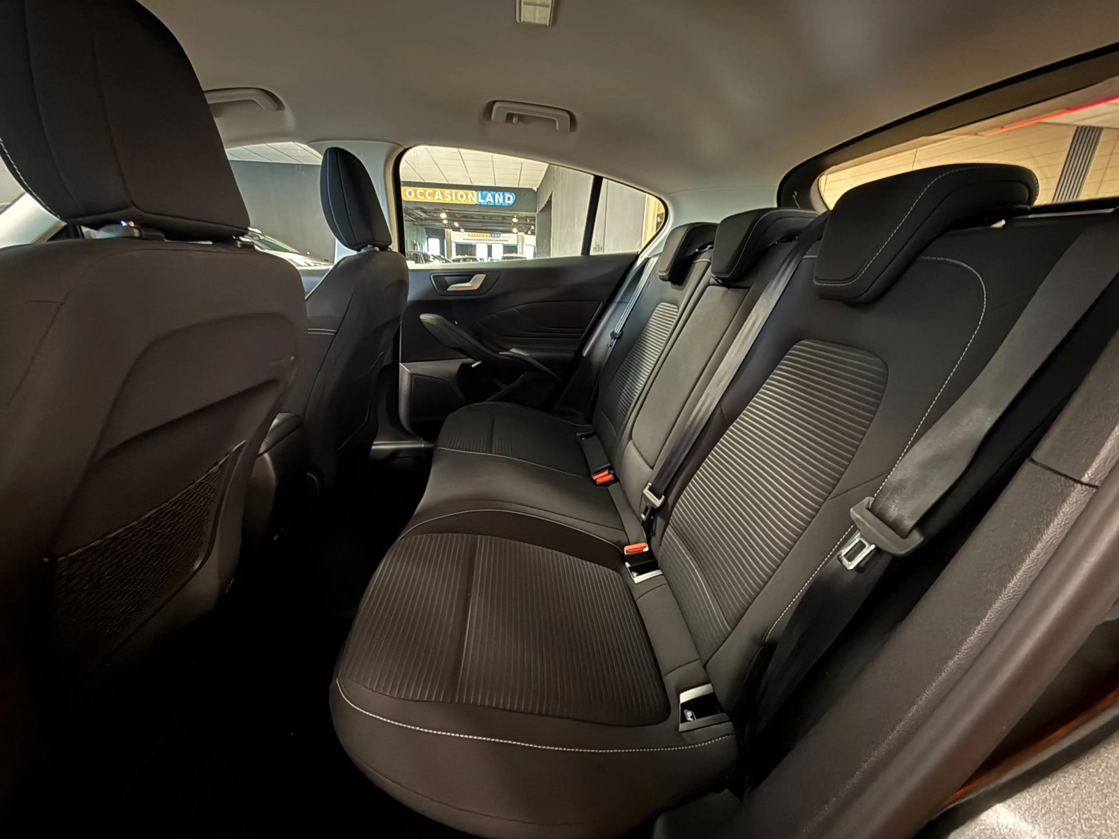 Ford Focus 1.0 EcoBoost ST Line Business|PDC|KEYLESS|CRUISE|S — photo 26