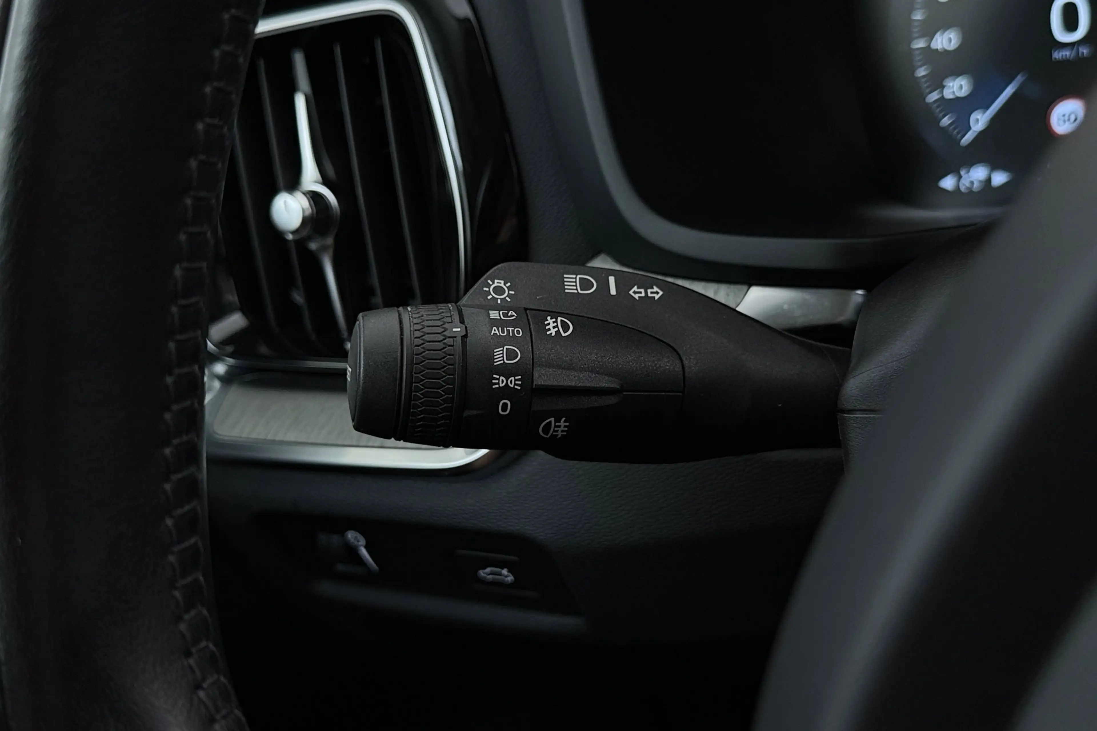 Volvo V60 2.0 B4 Inscription | Trekhaak | Org NL | Comfortst — photo 33