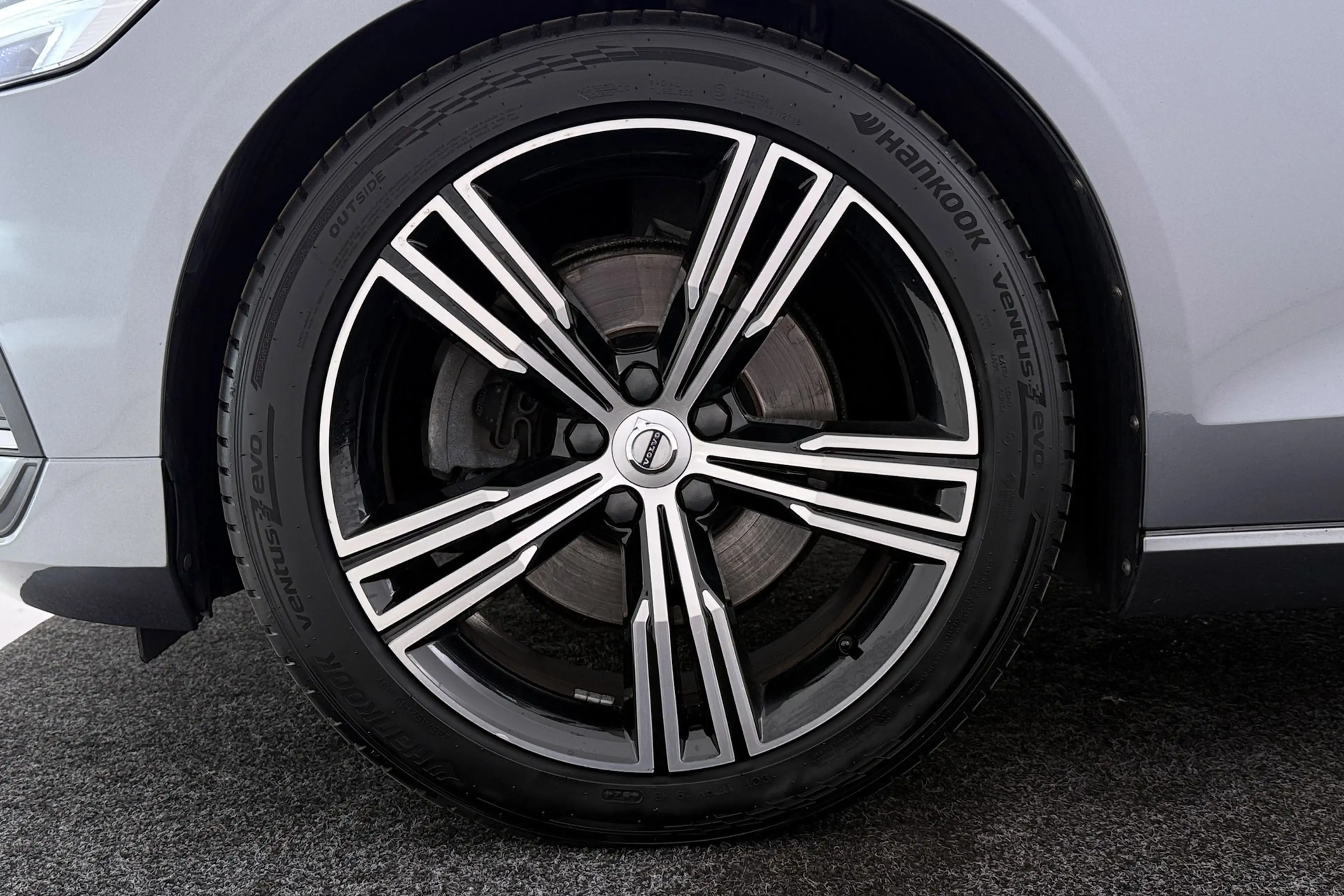 Volvo V60 2.0 B4 Inscription | Trekhaak | Org NL | Comfortst — photo 46