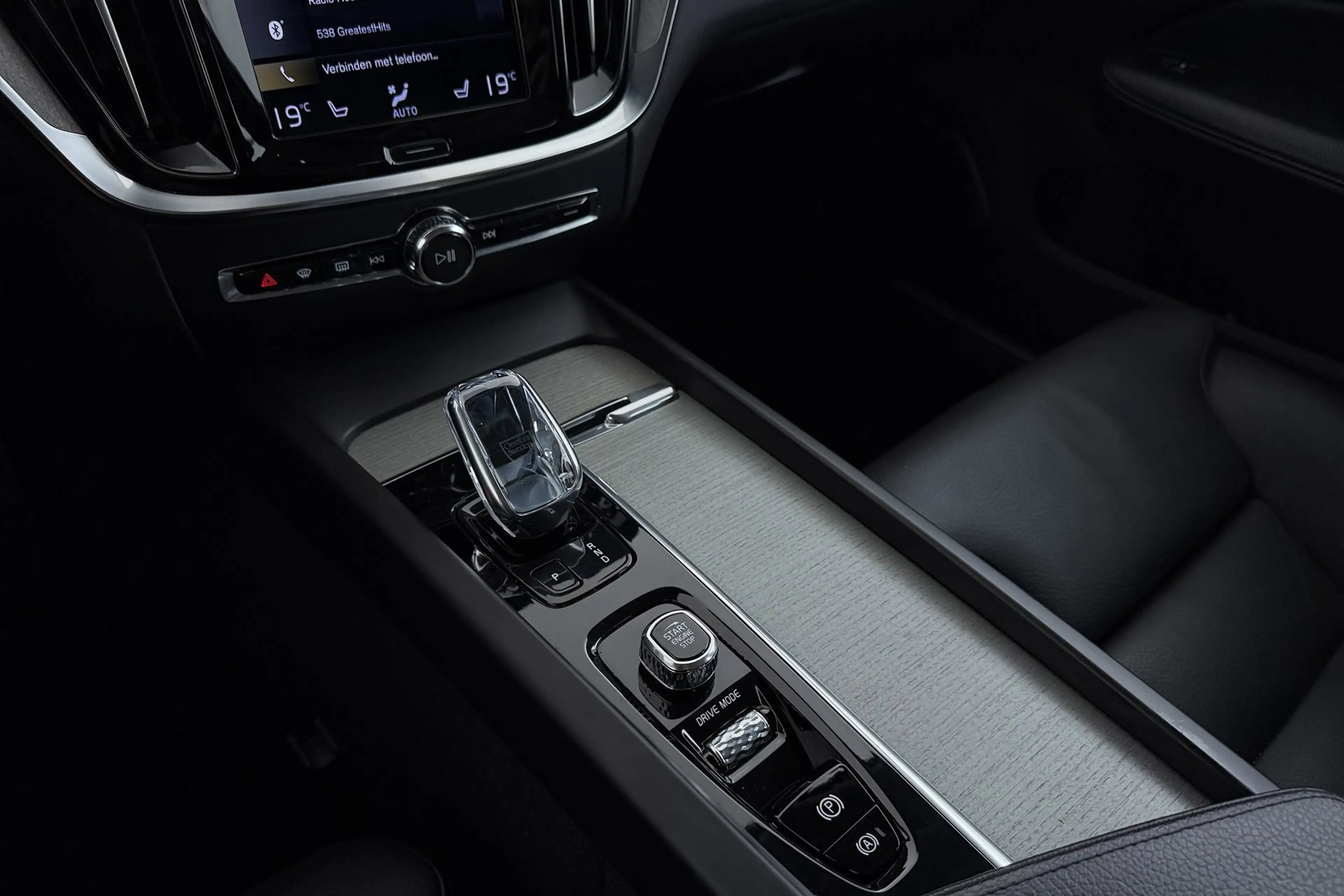 Volvo V60 2.0 B4 Inscription | Trekhaak | Org NL | Comfortst — photo 31