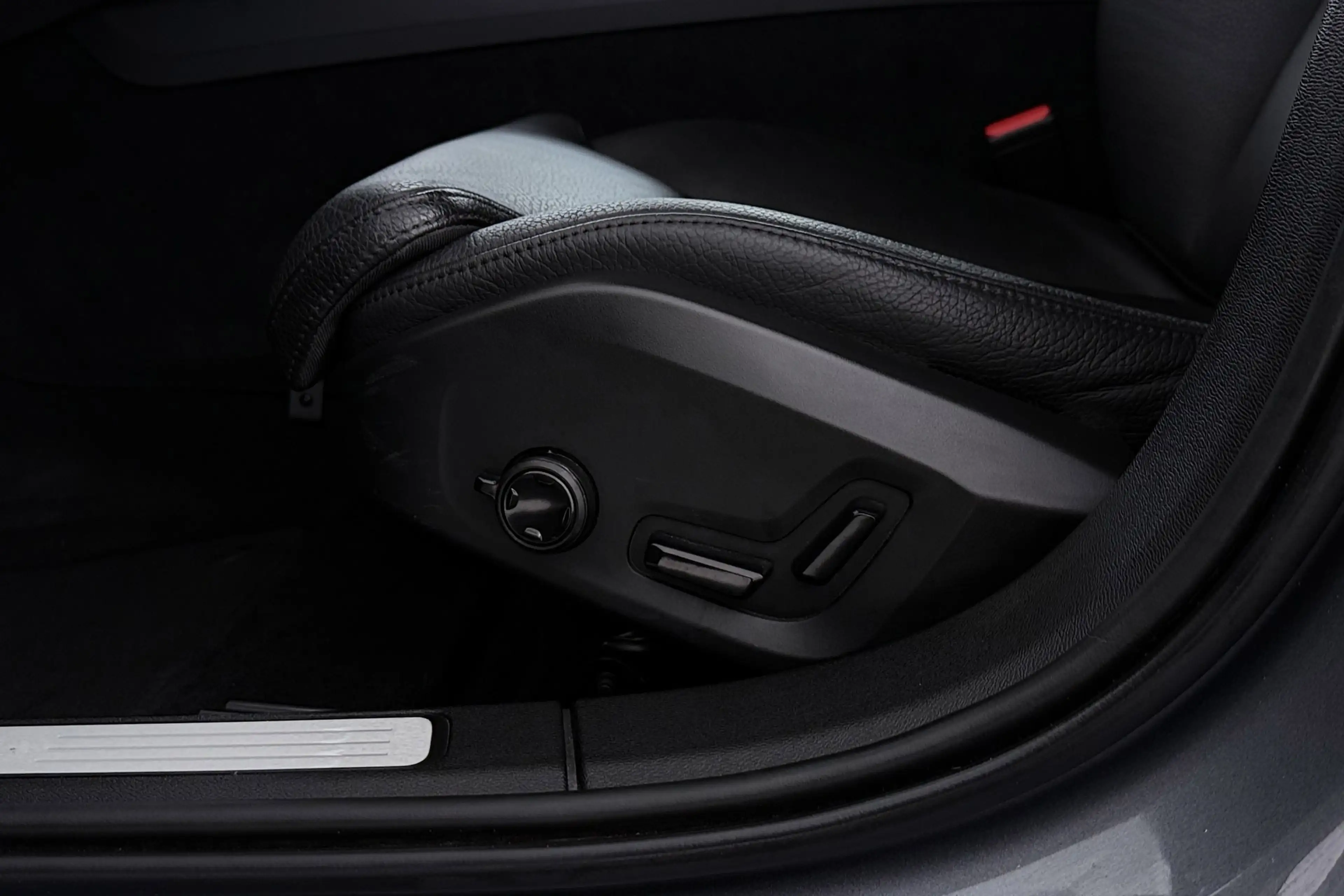 Volvo V60 2.0 B4 Inscription | Trekhaak | Org NL | Comfortst — photo 18