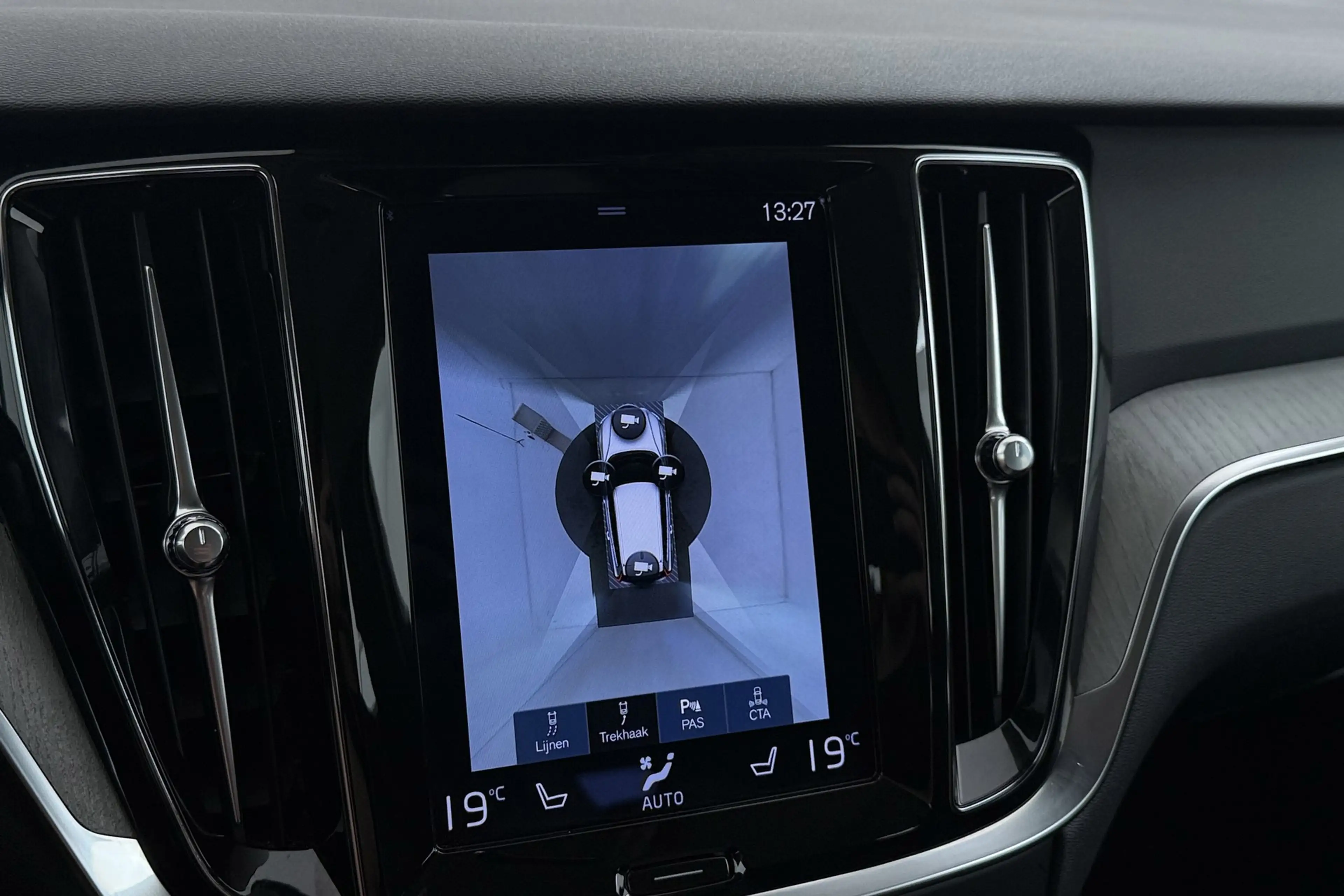 Volvo V60 2.0 B4 Inscription | Trekhaak | Org NL | Comfortst — photo 23