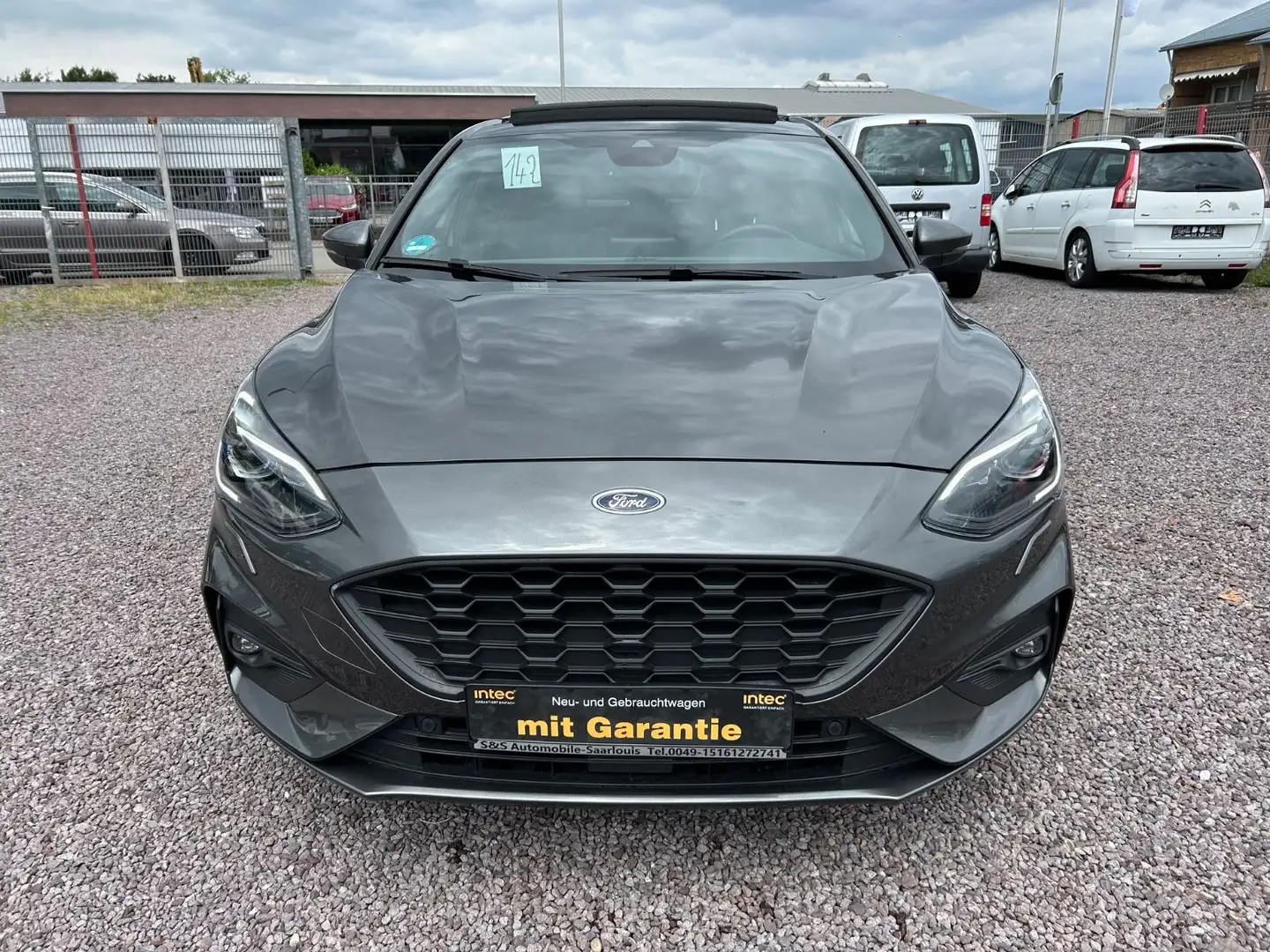 Ford Focus Lim. ST-Line Sport *Panorama*LED*Navi*Eur6 Grijs - 2