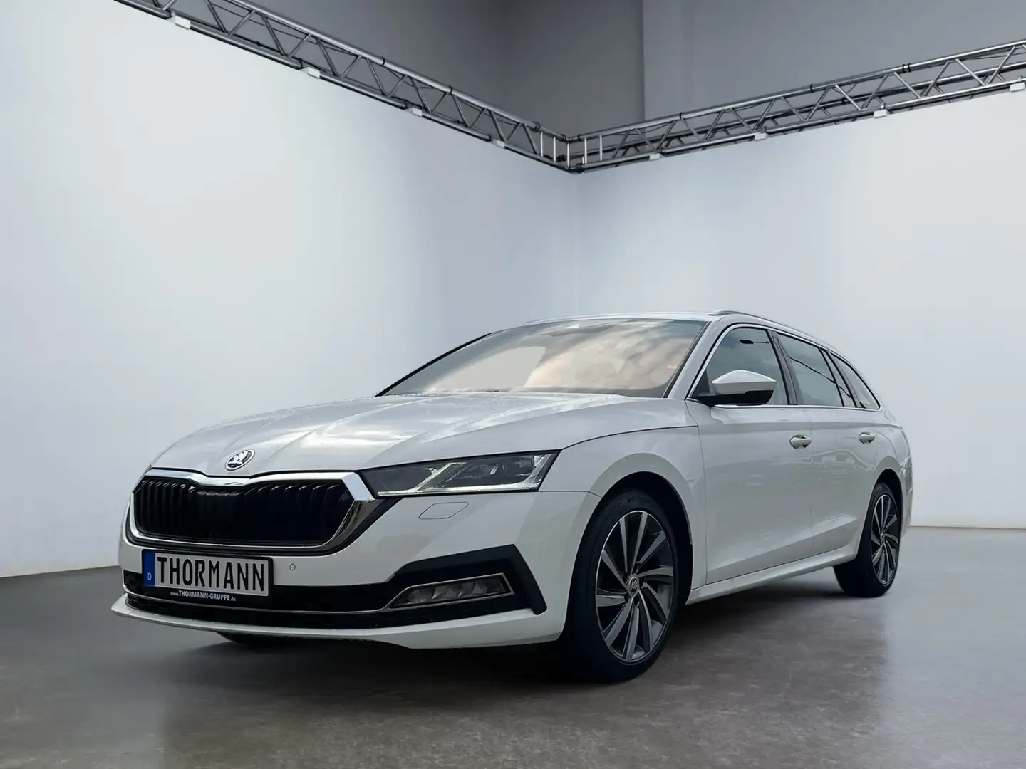 Skoda Octavia Combi 2.0 TDI First Edition Matrix ACC Blanc - 2