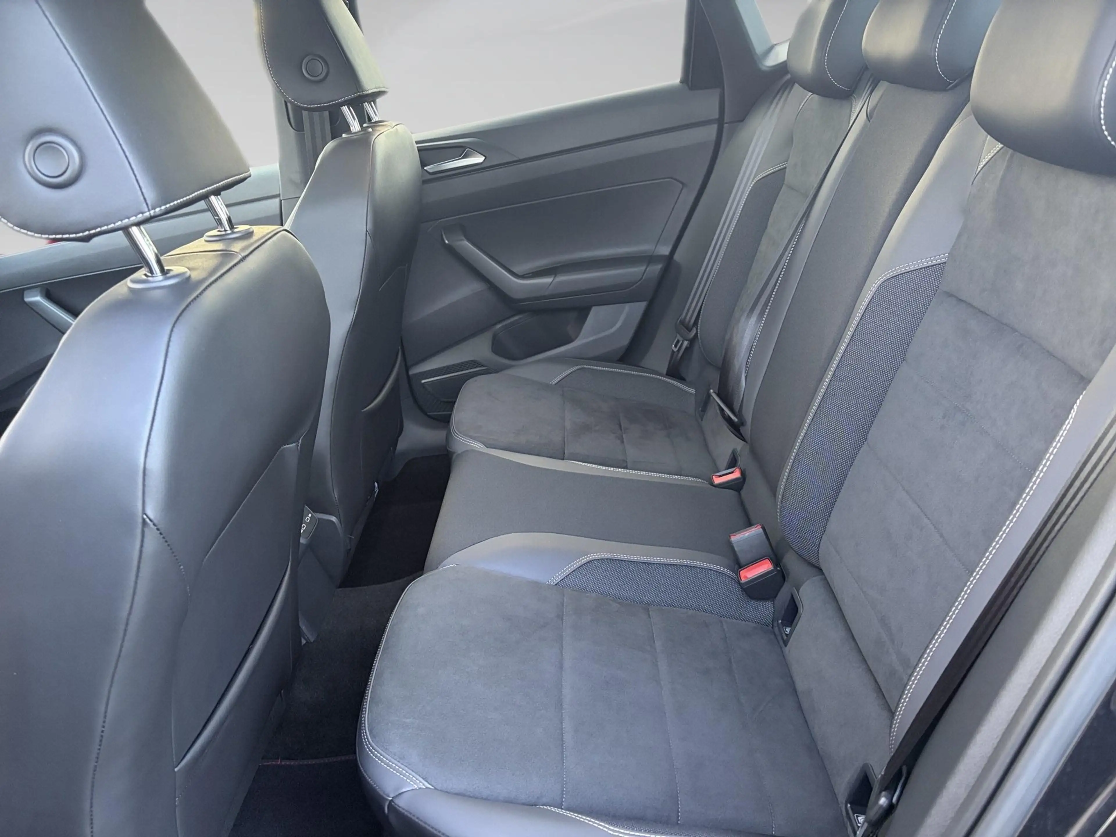 Volkswagen Polo GTI 2.0 TSI 152kW DSG7 — photo 10
