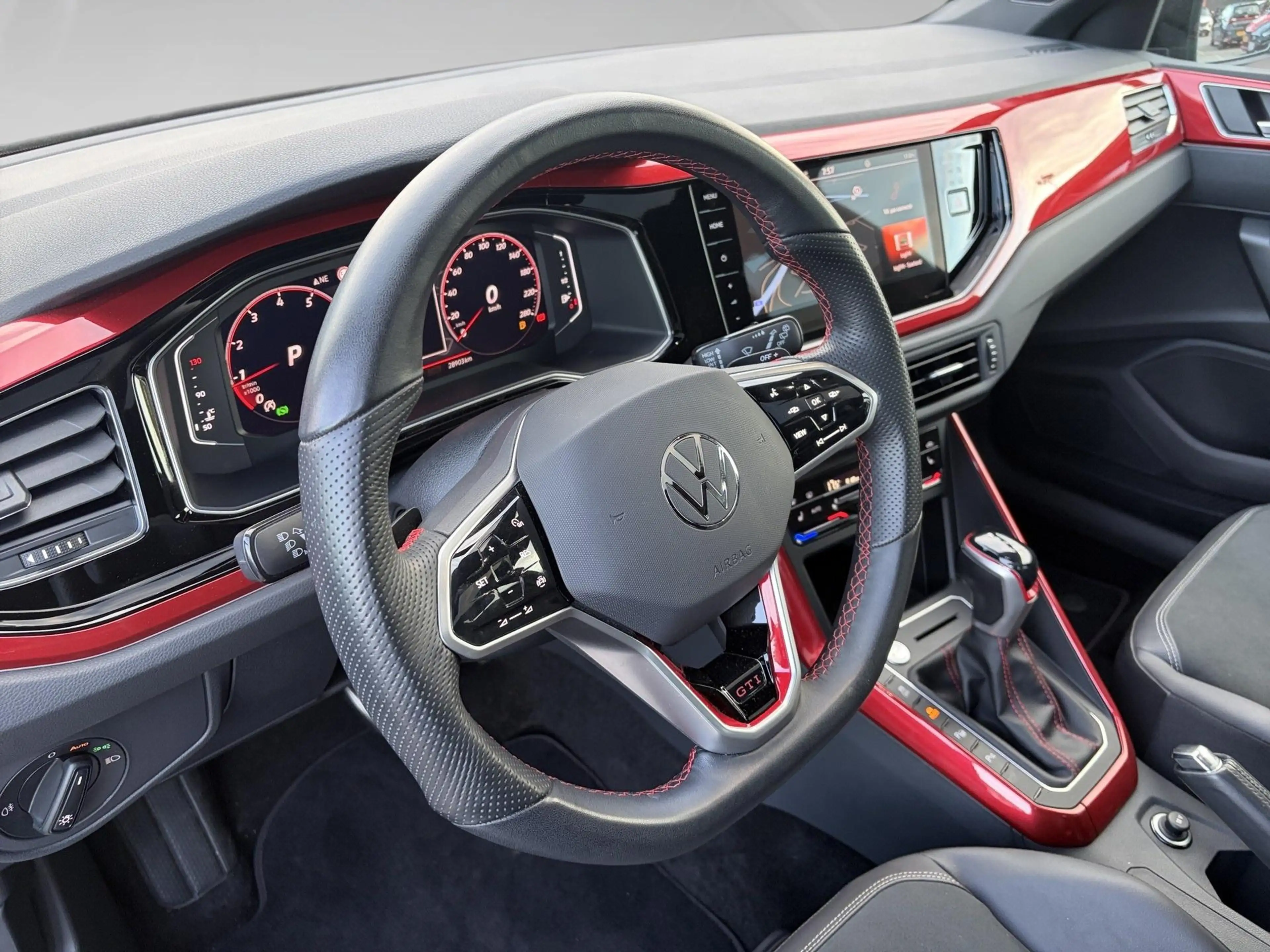 Volkswagen Polo GTI 2.0 TSI 152kW DSG7 — photo 4