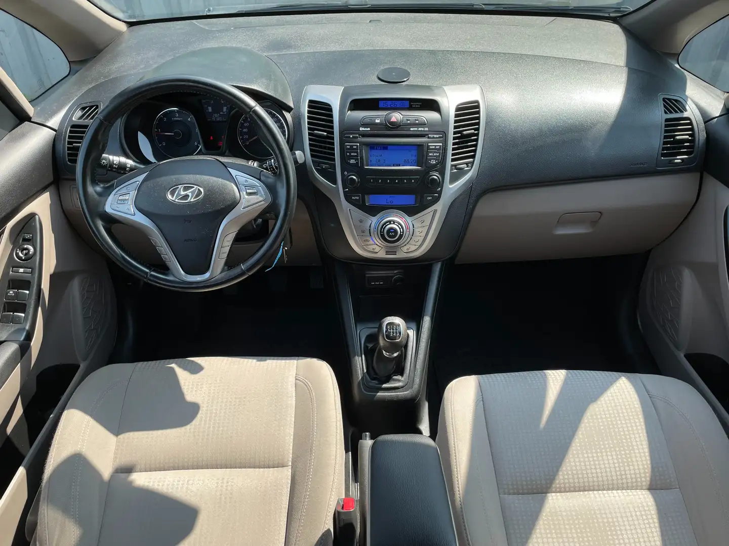 Hyundai iX20 1,6 CRDi Comfort * STANDHEIZUNG * Braun - 2