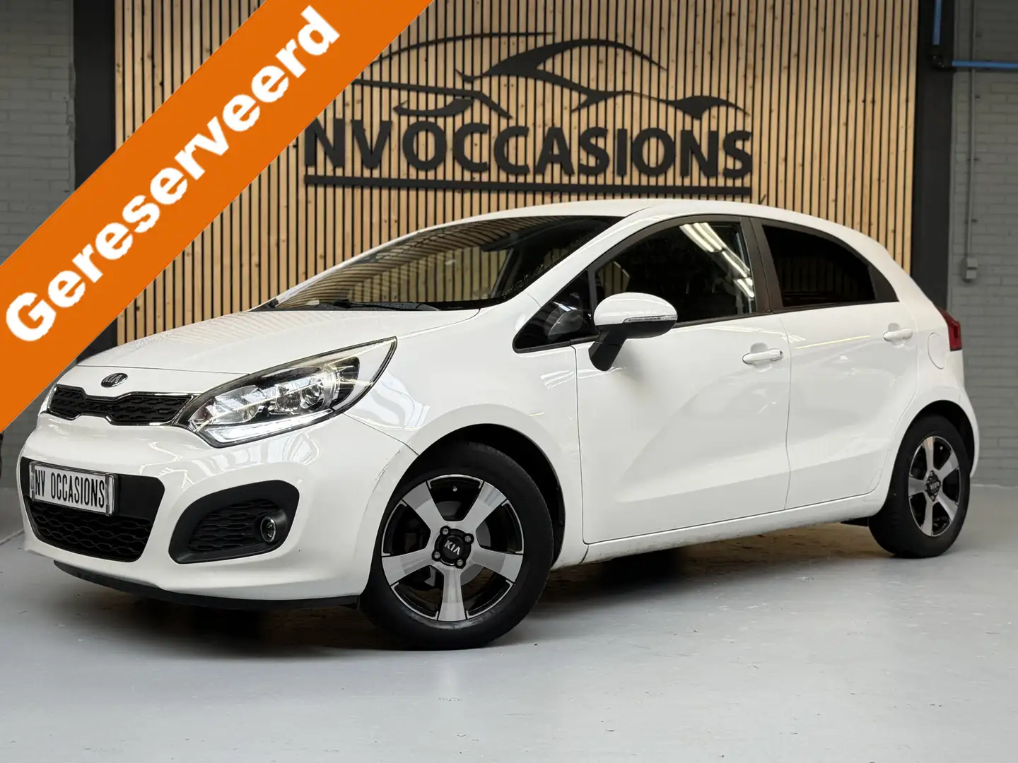 Kia Rio 1.2 CVVT Design Edition PARKEERSNR/NAP/1E EIG/118D Wit - 1