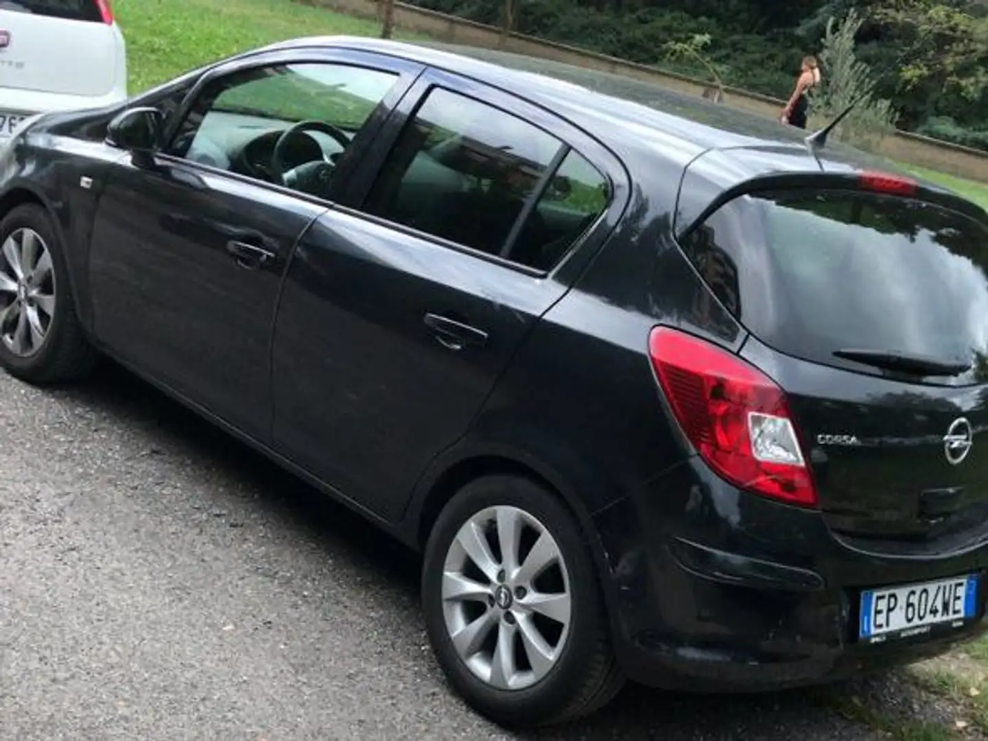 Opel Corsa Corsa IV 2010 5p 1.2 Edition (elective) 85cv Nero - 2