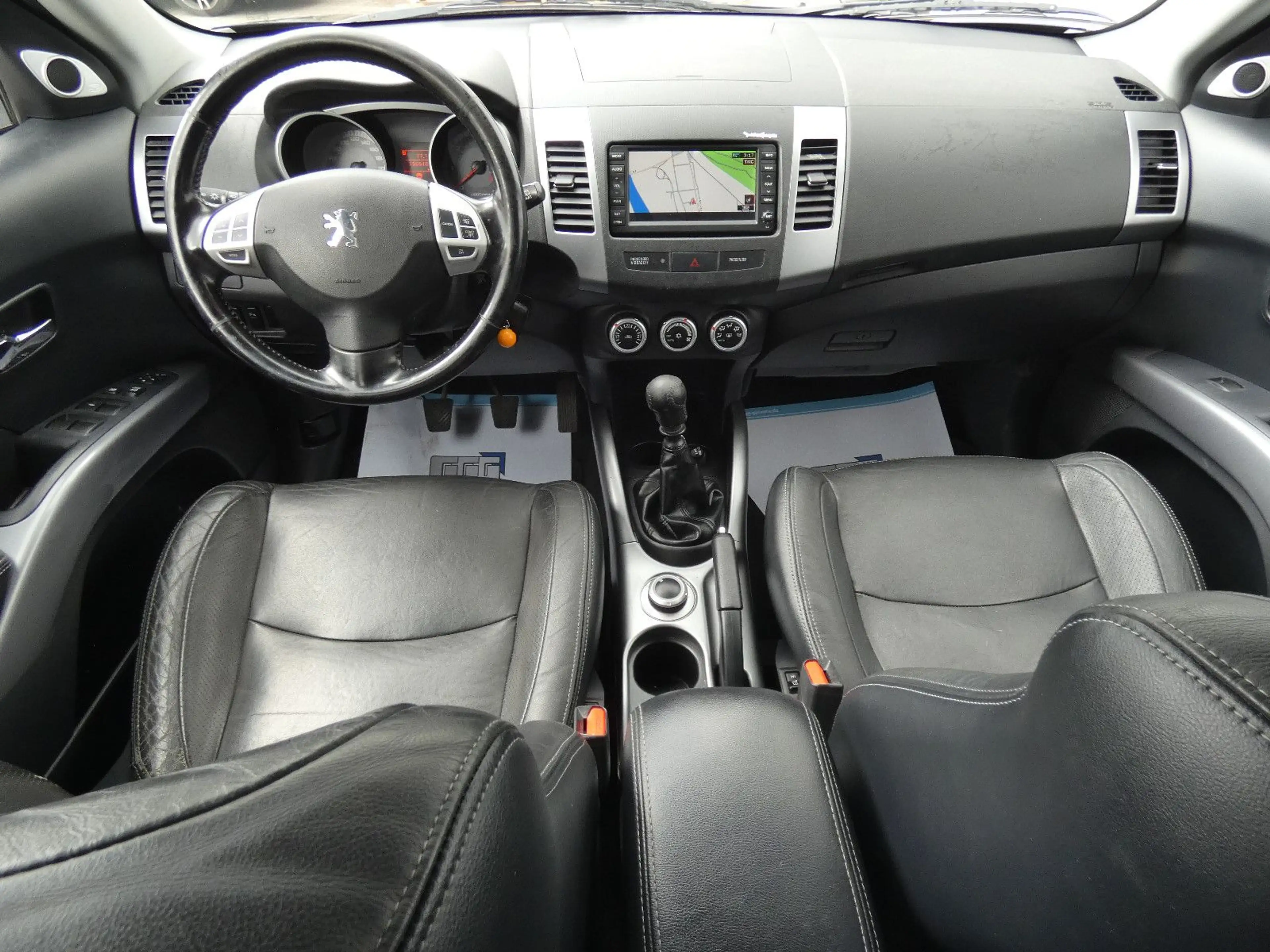 Peugeot 4007 Platinum-Allrad-Klima-Leder-Navi-Xenon-AHK — photo 15
