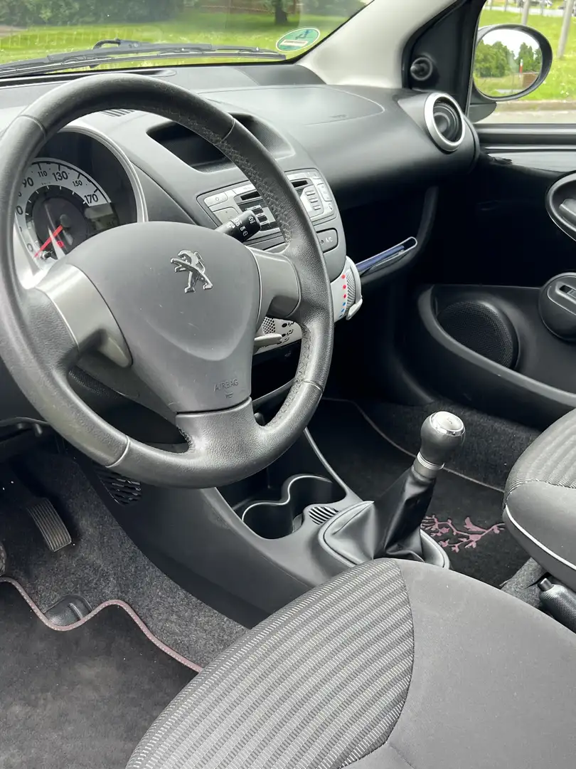 Peugeot 107 107 (70) 68 envy Schwarz - 2