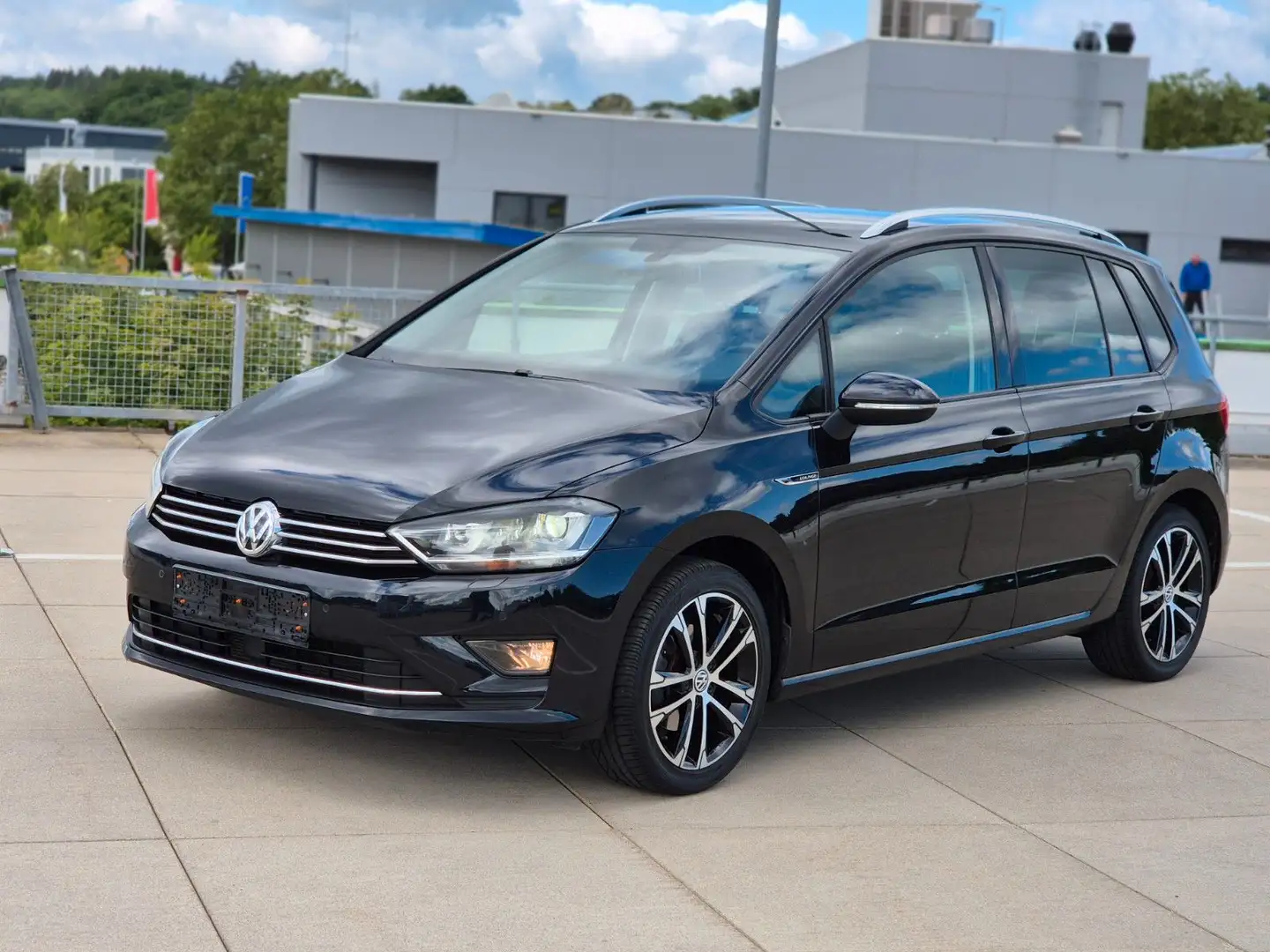 Volkswagen Golf Sportsvan VII Lounge Zahnr.+WaPu. Neu 1-Hd. Negro - 1