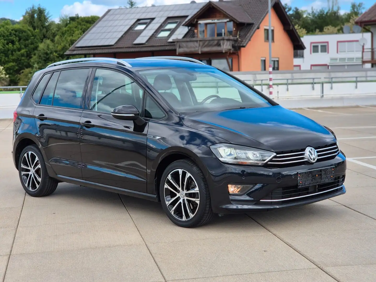 Volkswagen Golf Sportsvan VII Lounge Neu 1-Hd. 37tkm Nero - 1
