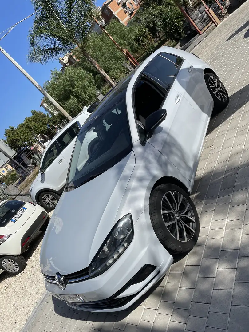 Volkswagen Golf 5p 1.6 tdi Trendline 90cv - 1