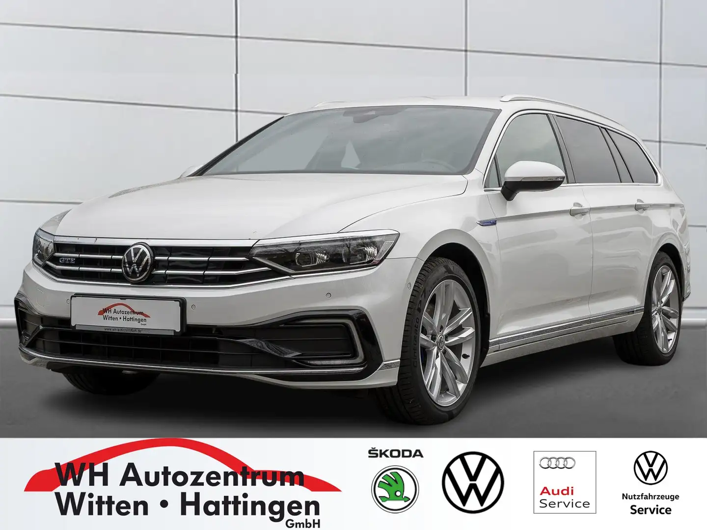Volkswagen Passat Variant 1.4 TSI DSG GTE STANDHZG AHK MATRIX-LED ACC REA... Weiß - 1