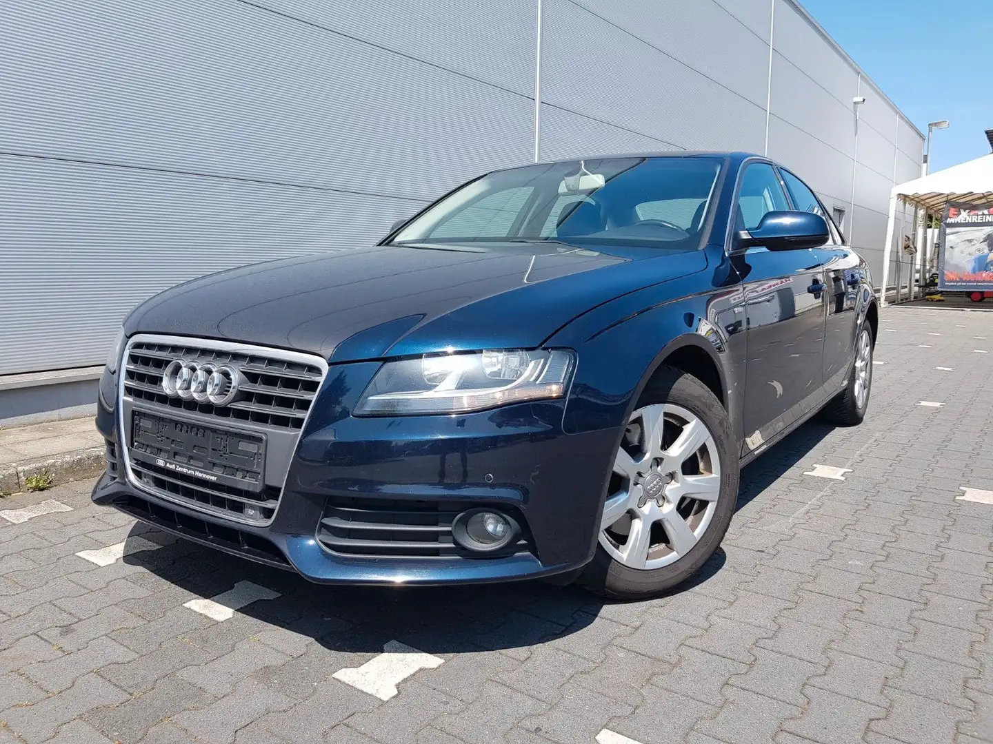 Audi A4 Lim. Ambiente Blau - 2