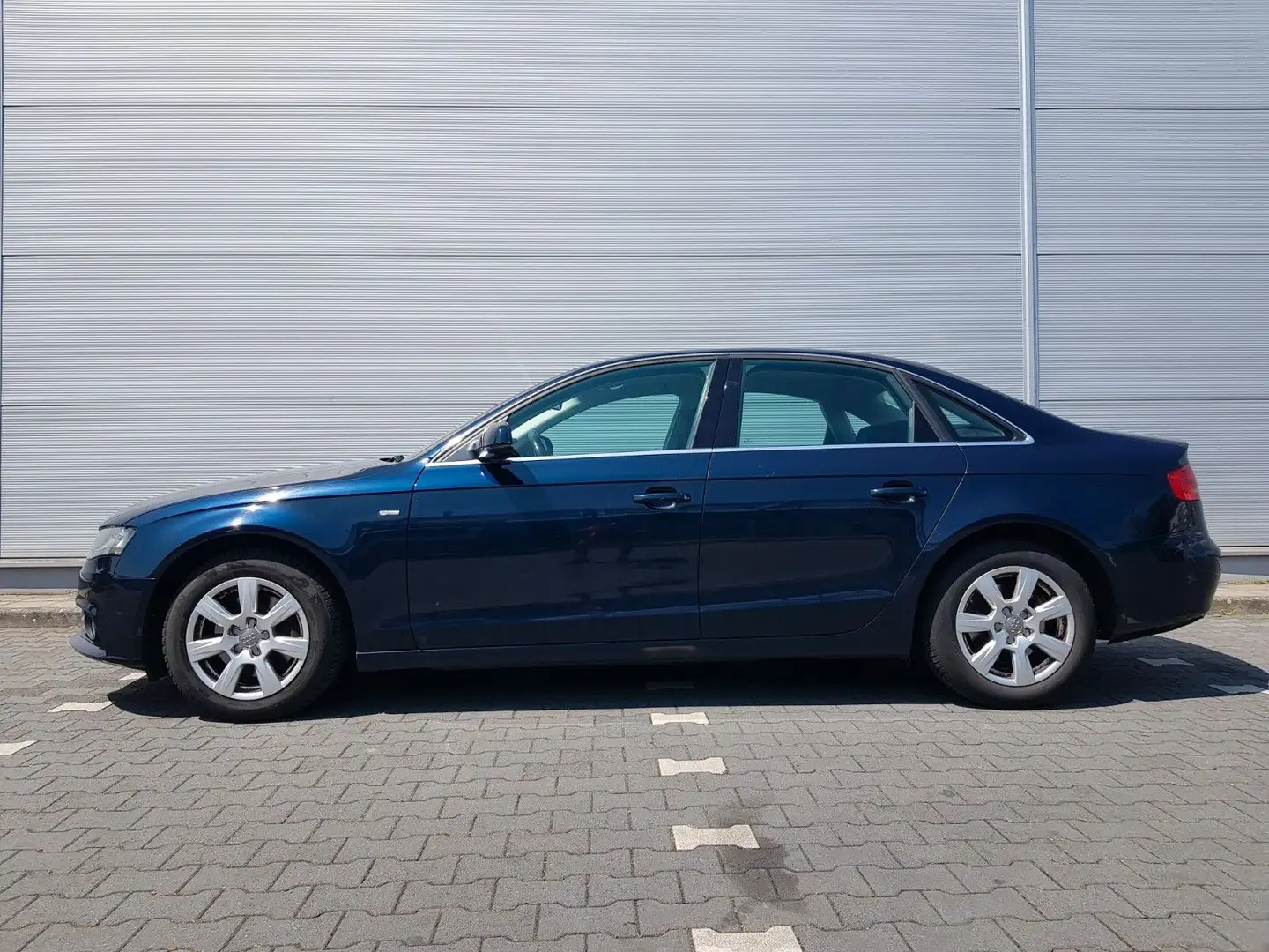 Audi A4 Lim. Ambiente Blau - 1