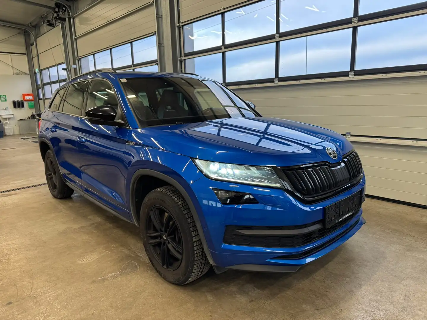 Skoda Kodiaq Sportline 4x4 ACC/Navi/RFK/Canton/AHK Blau - 1