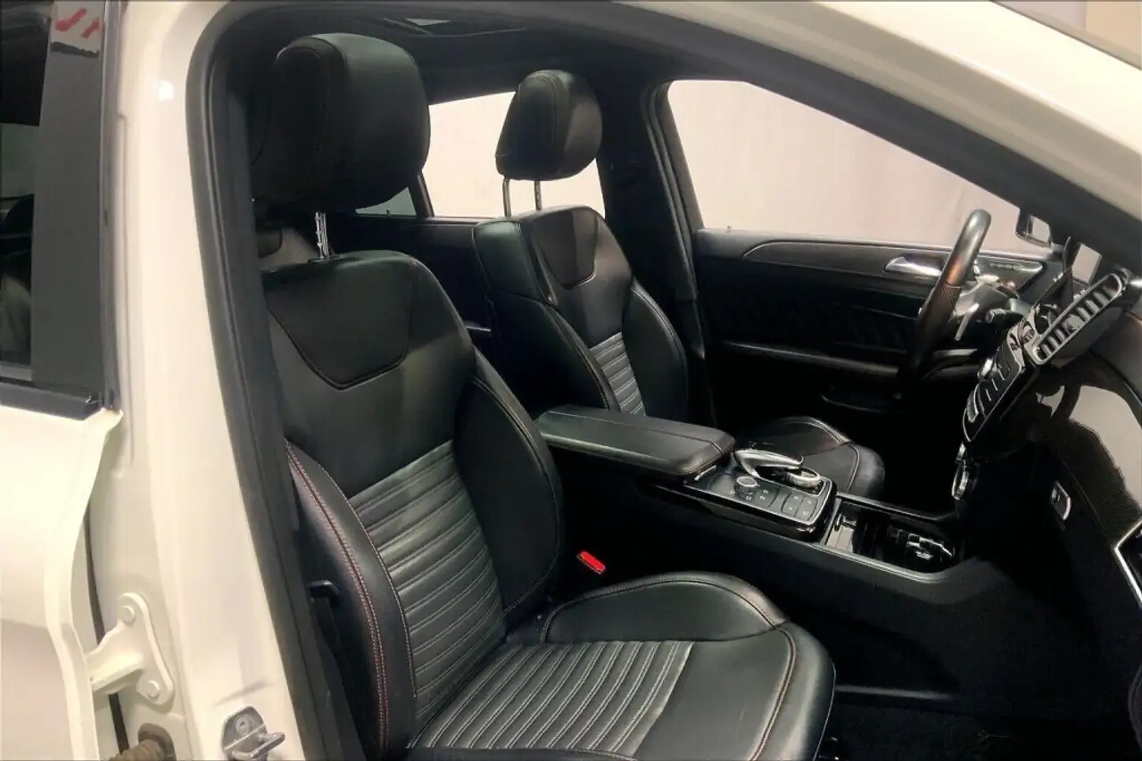Mercedes-Benz GLE снимка Mercedes-Benz GLE