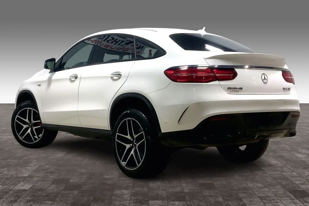 Mercedes-Benz GLE снимка Mercedes-Benz GLE