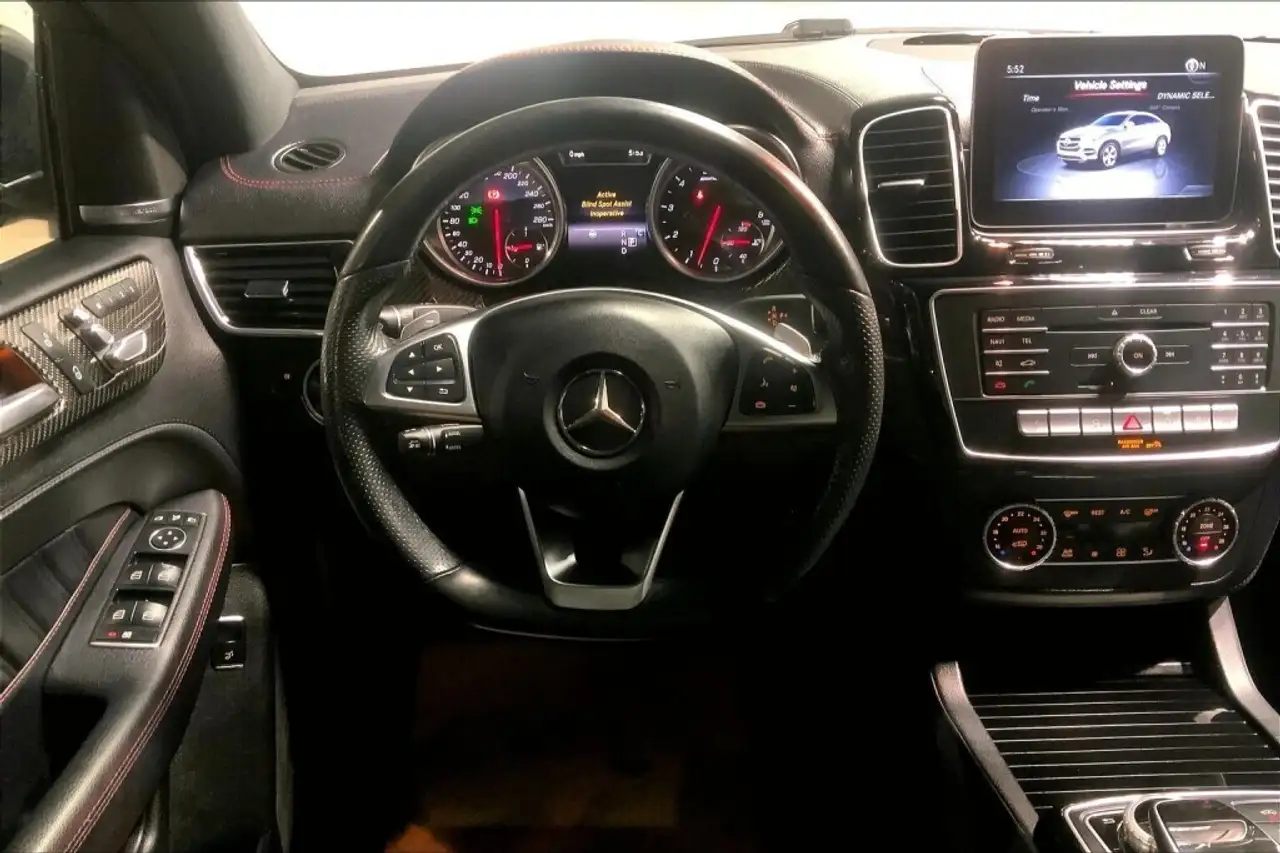 Mercedes-Benz GLE снимка Mercedes-Benz GLE