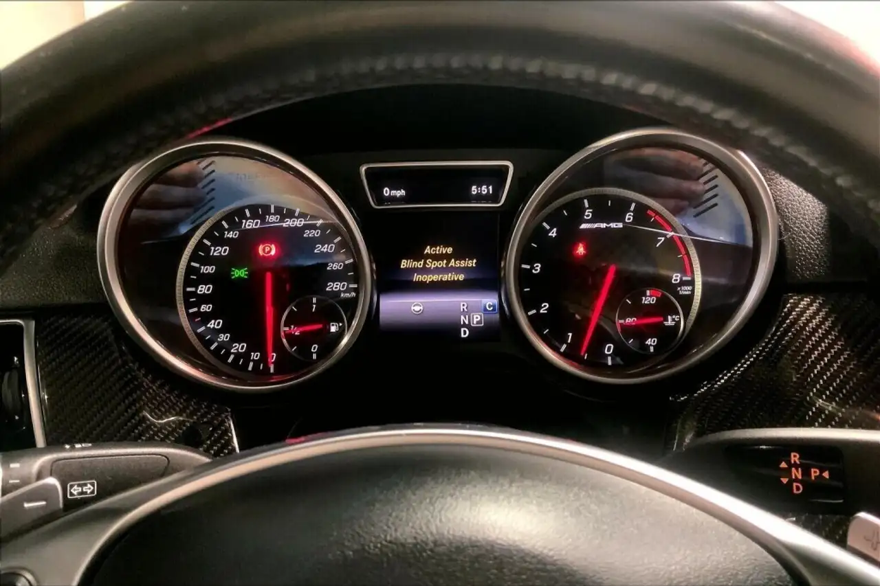 Mercedes-Benz GLE снимка Mercedes-Benz GLE
