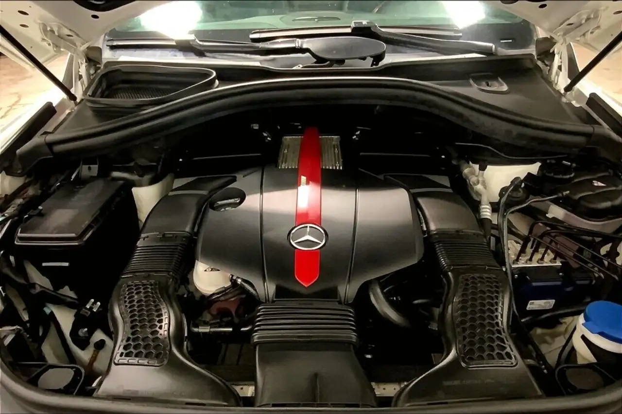 Mercedes-Benz GLE снимка Mercedes-Benz GLE