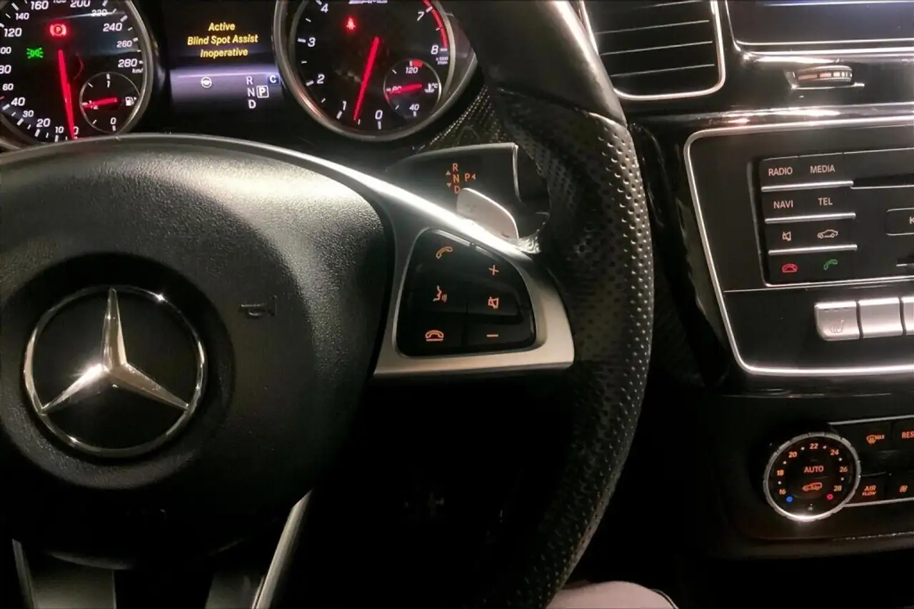 Mercedes-Benz GLE снимка Mercedes-Benz GLE