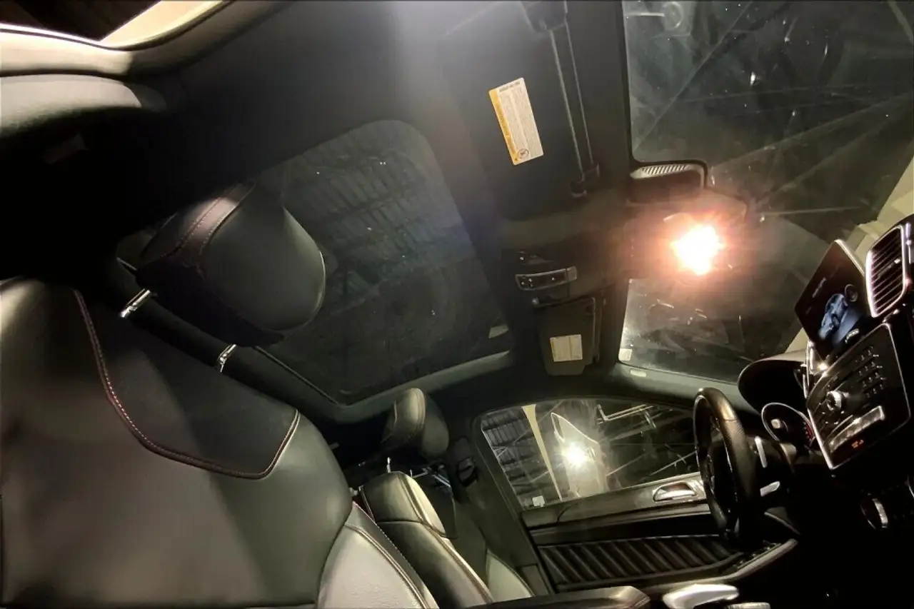 Mercedes-Benz GLE снимка Mercedes-Benz GLE
