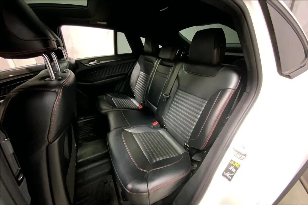 Mercedes-Benz GLE снимка Mercedes-Benz GLE