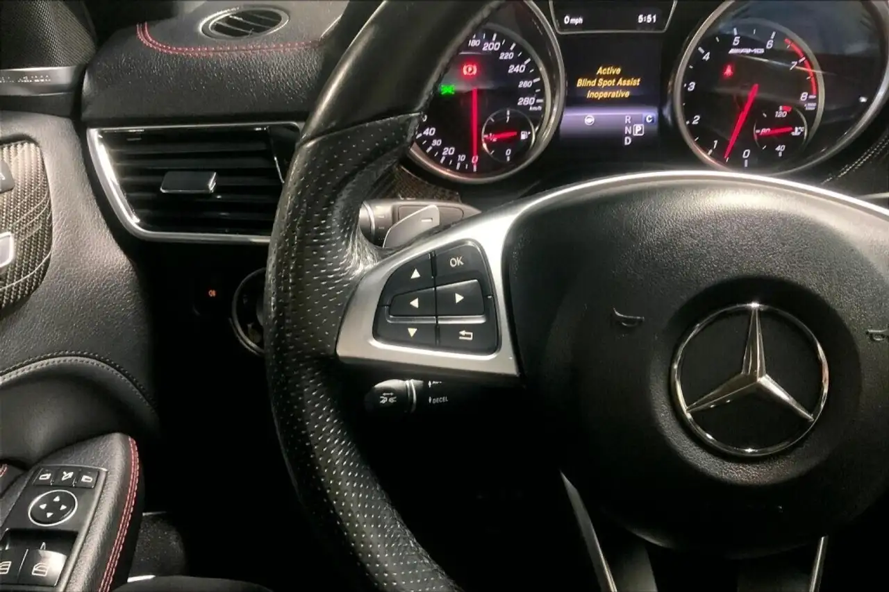 Mercedes-Benz GLE снимка Mercedes-Benz GLE