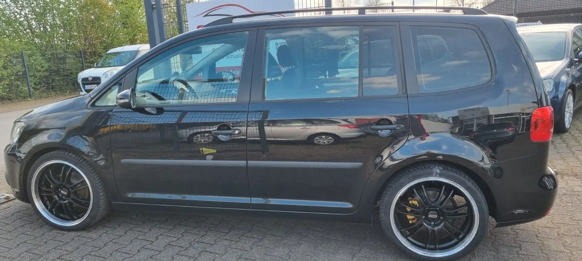 Volkswagen Touran TDI 1.Hand (+TZ) , orig. 86TKM, 19"Alus Zwart - 1